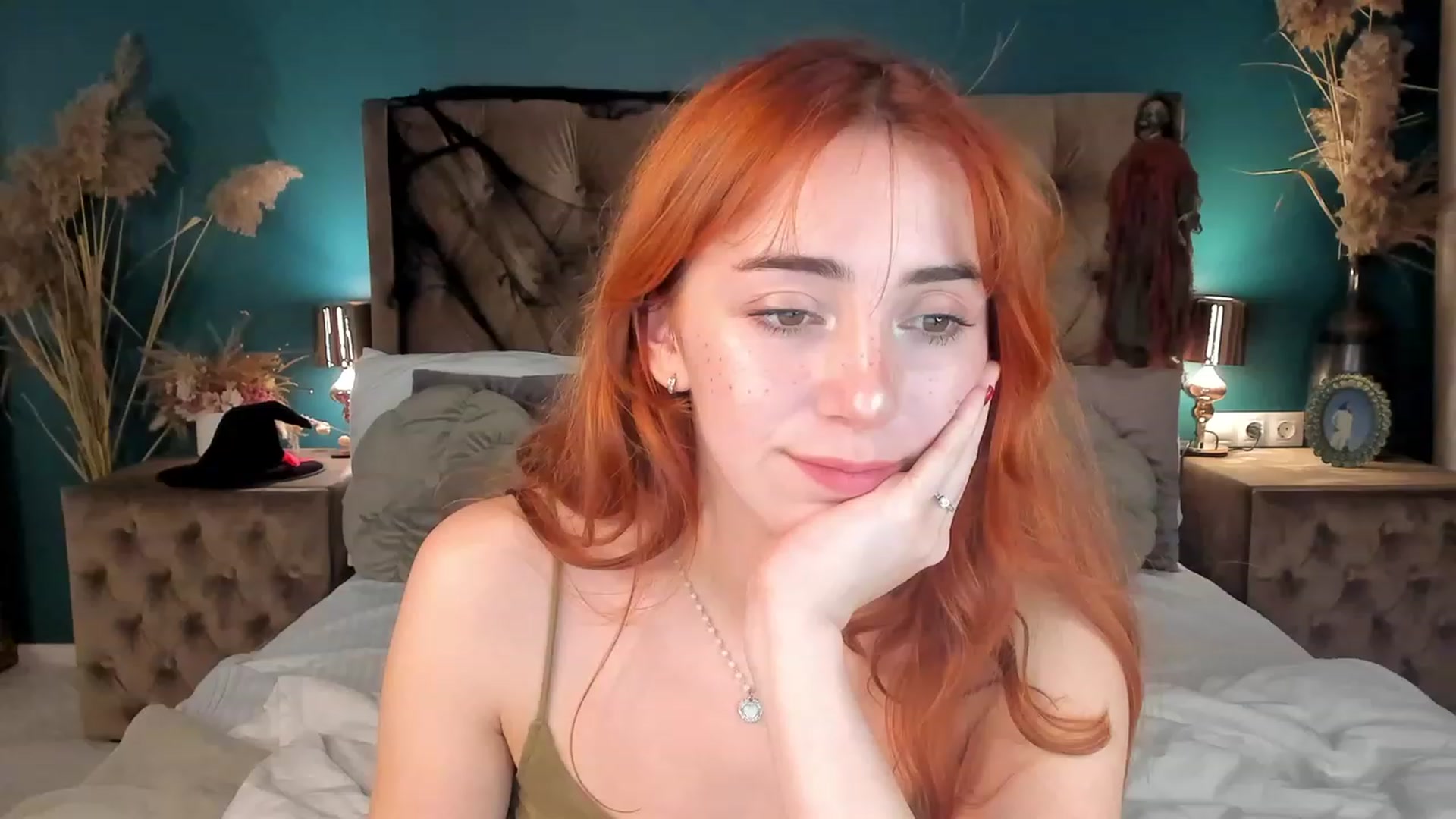 Gallery image thumbnail from ElsaYoung's myfreecams stream on, 11/02/2023, 15:11 image 18 of 20