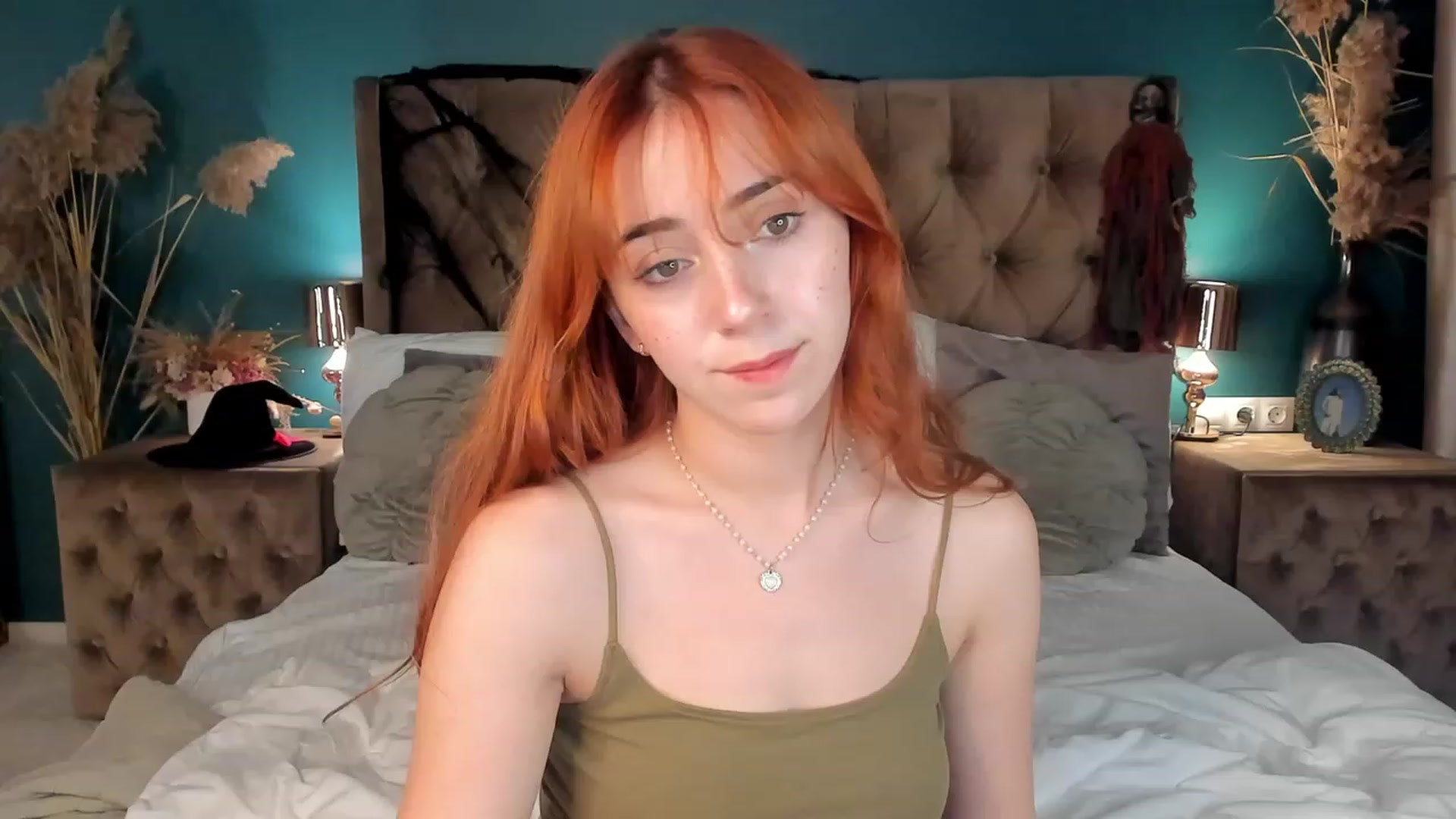 Gallery image thumbnail from ElsaYoung's myfreecams stream on, 11/02/2023, 15:11 image 4 of 20
