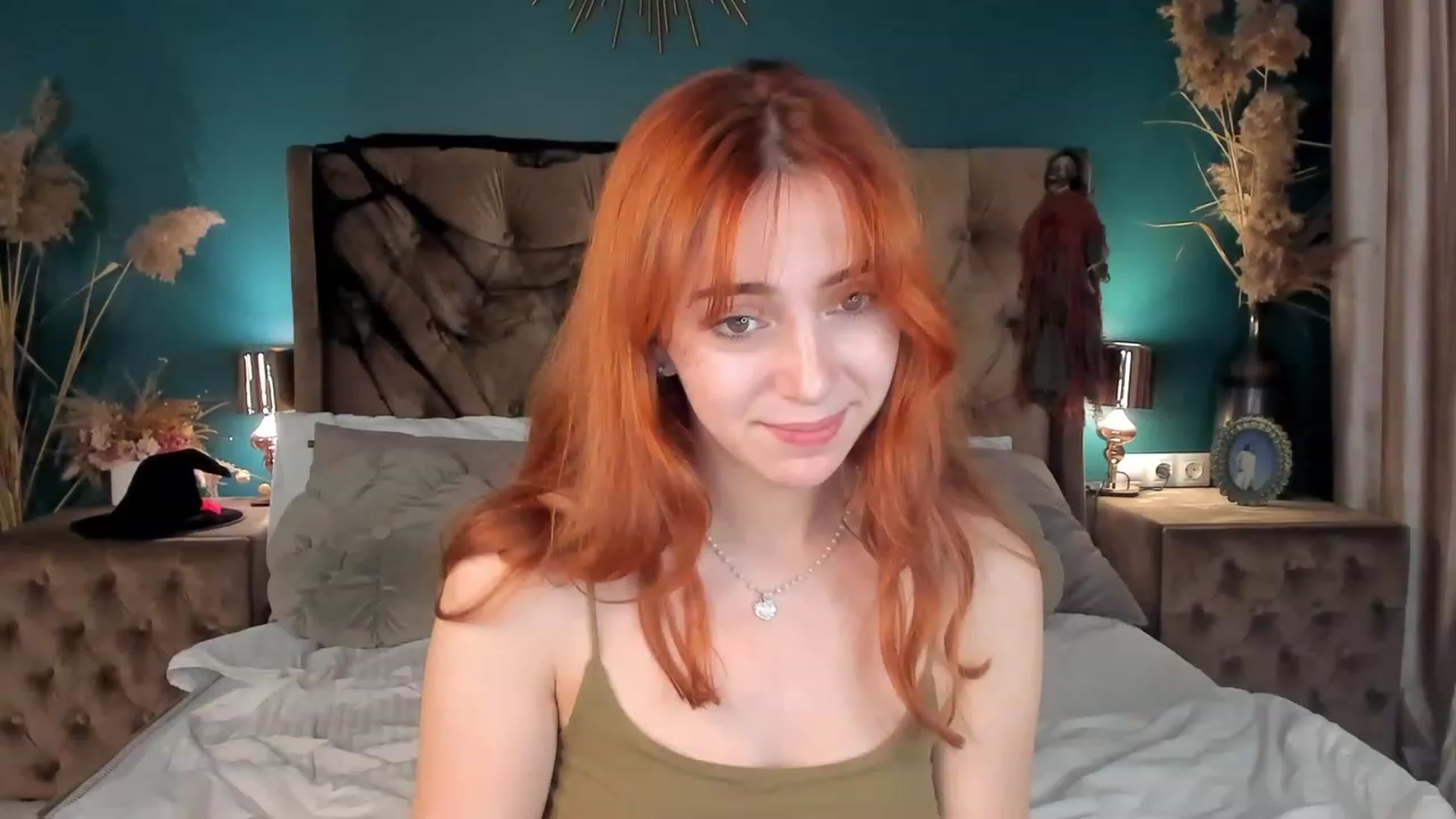 Gallery image thumbnail from ElsaYoung's myfreecams stream on, 11/02/2023, 18:53 image 6 of 20
