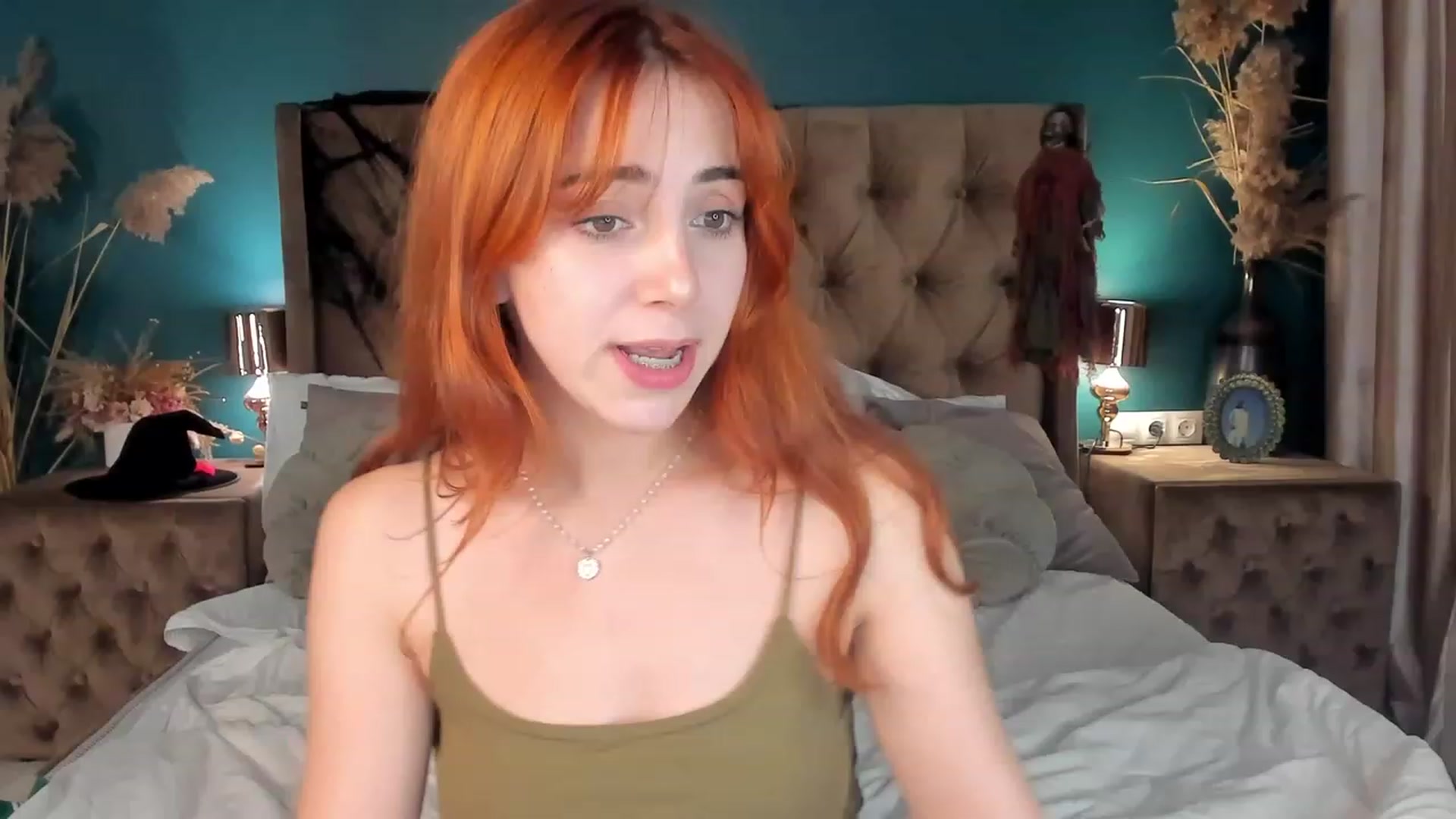 Gallery image thumbnail from ElsaYoung's myfreecams stream on, 11/02/2023, 18:53 image 13 of 20