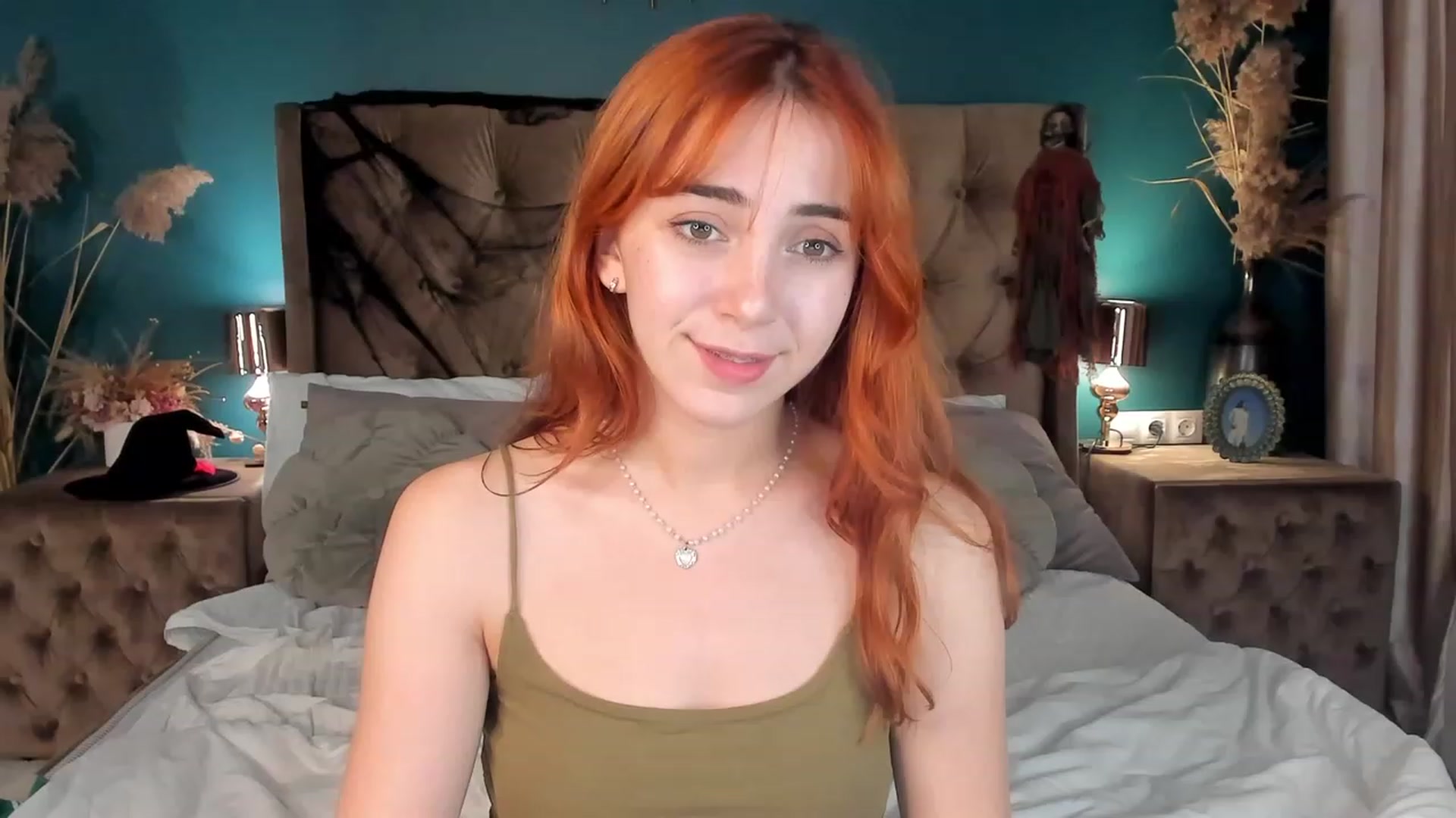 Gallery image thumbnail from ElsaYoung's myfreecams stream on, 11/02/2023, 18:53 image 12 of 20