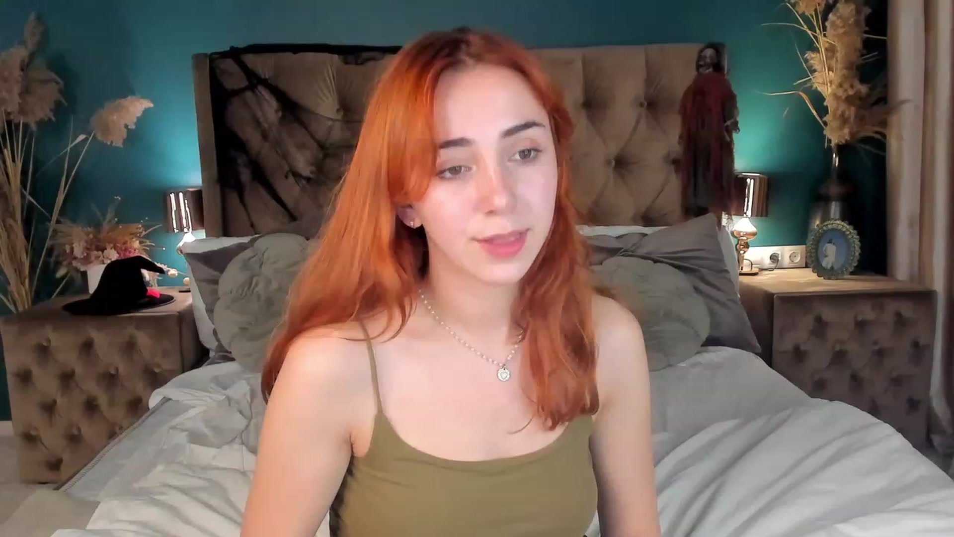 Gallery image thumbnail from ElsaYoung's myfreecams stream on, 11/02/2023, 20:03 image 9 of 20