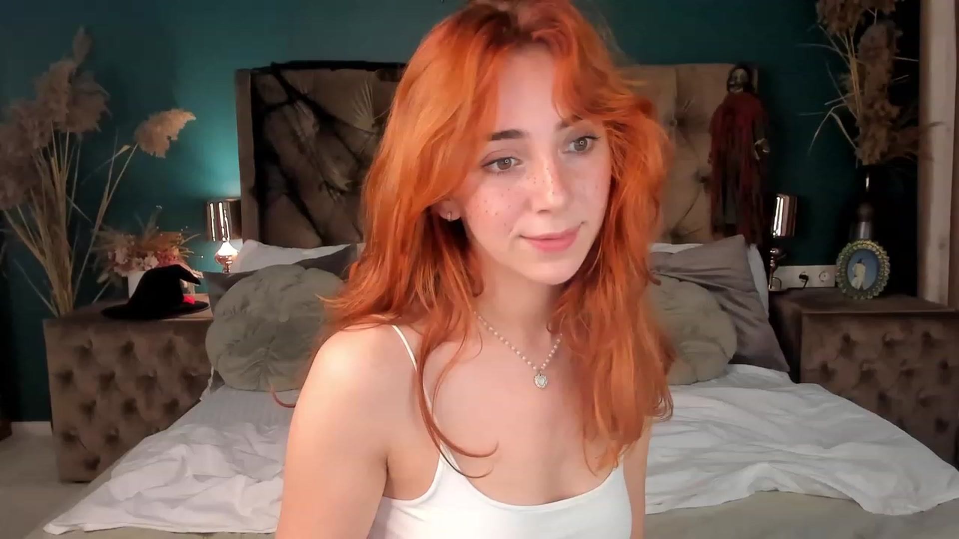 Gallery image thumbnail from ElsaYoung's myfreecams stream on, 11/03/2023, 14:35 image 3 of 20