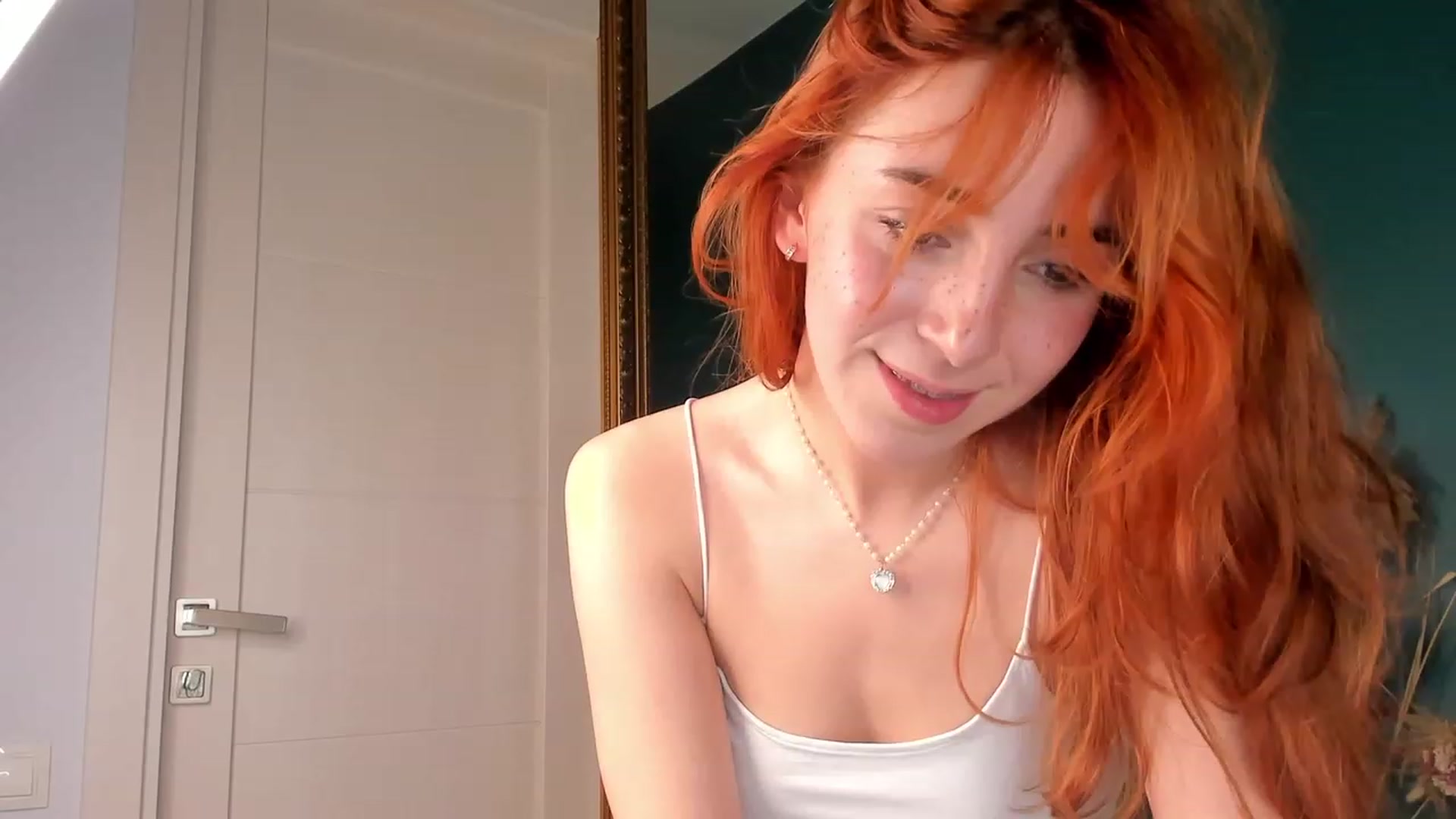 Gallery image thumbnail from ElsaYoung's myfreecams stream on, 11/03/2023, 19:01 image 3 of 20