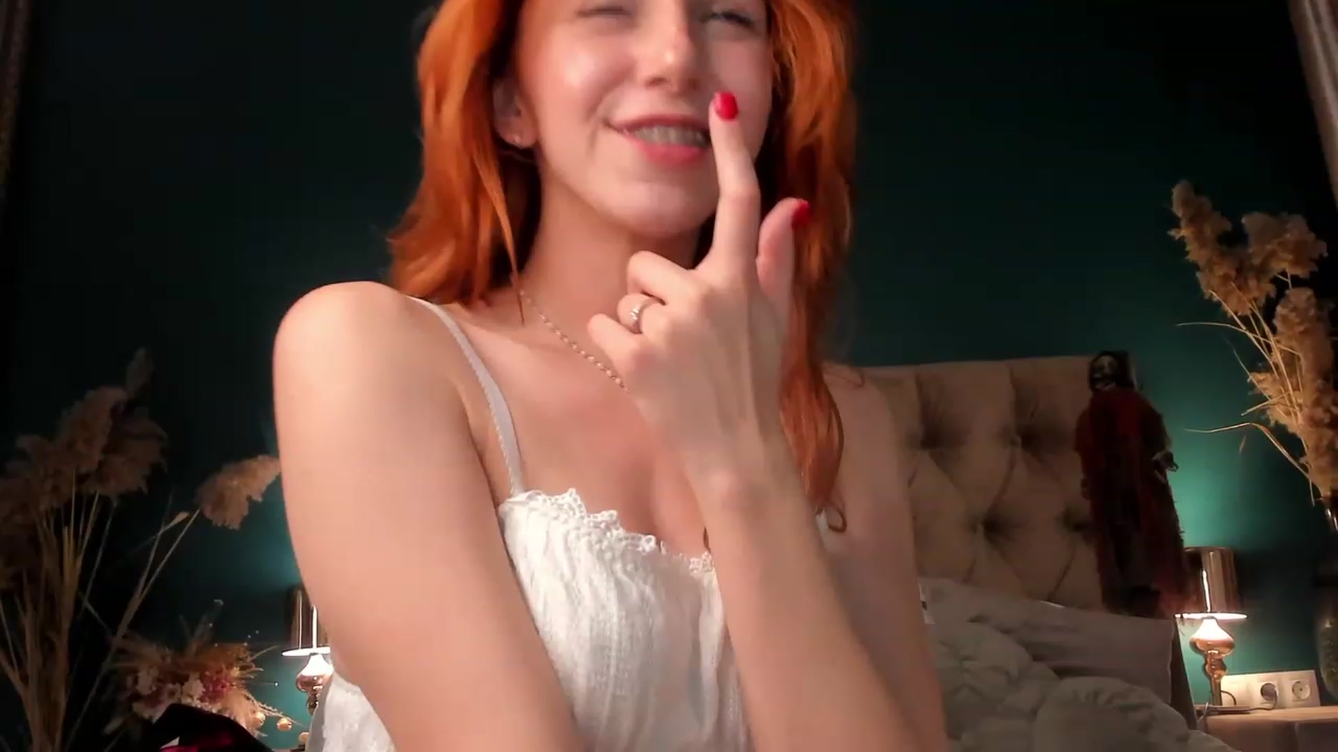 Gallery image thumbnail from ElsaYoung's myfreecams stream on, 11/03/2023, 19:01 image 17 of 20
