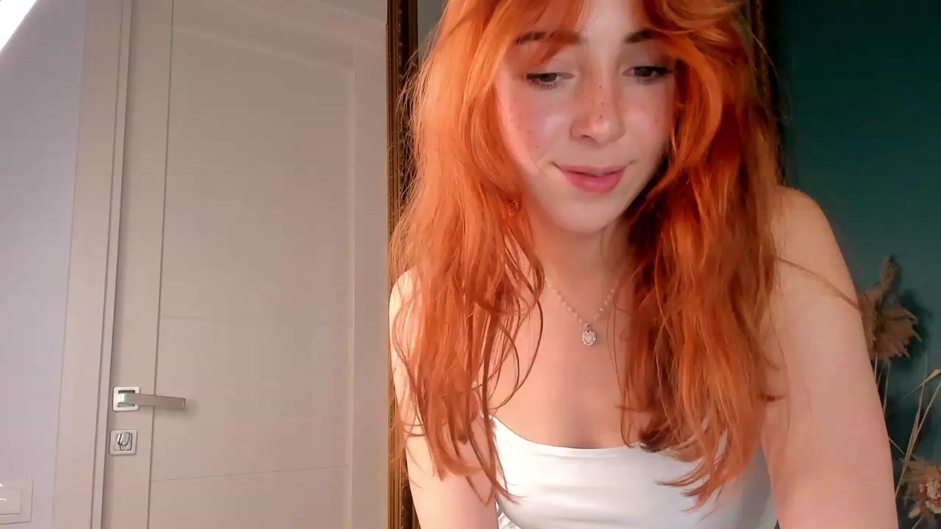 Gallery image thumbnail from ElsaYoung's myfreecams stream on, 11/03/2023, 19:01 image 1 of 20
