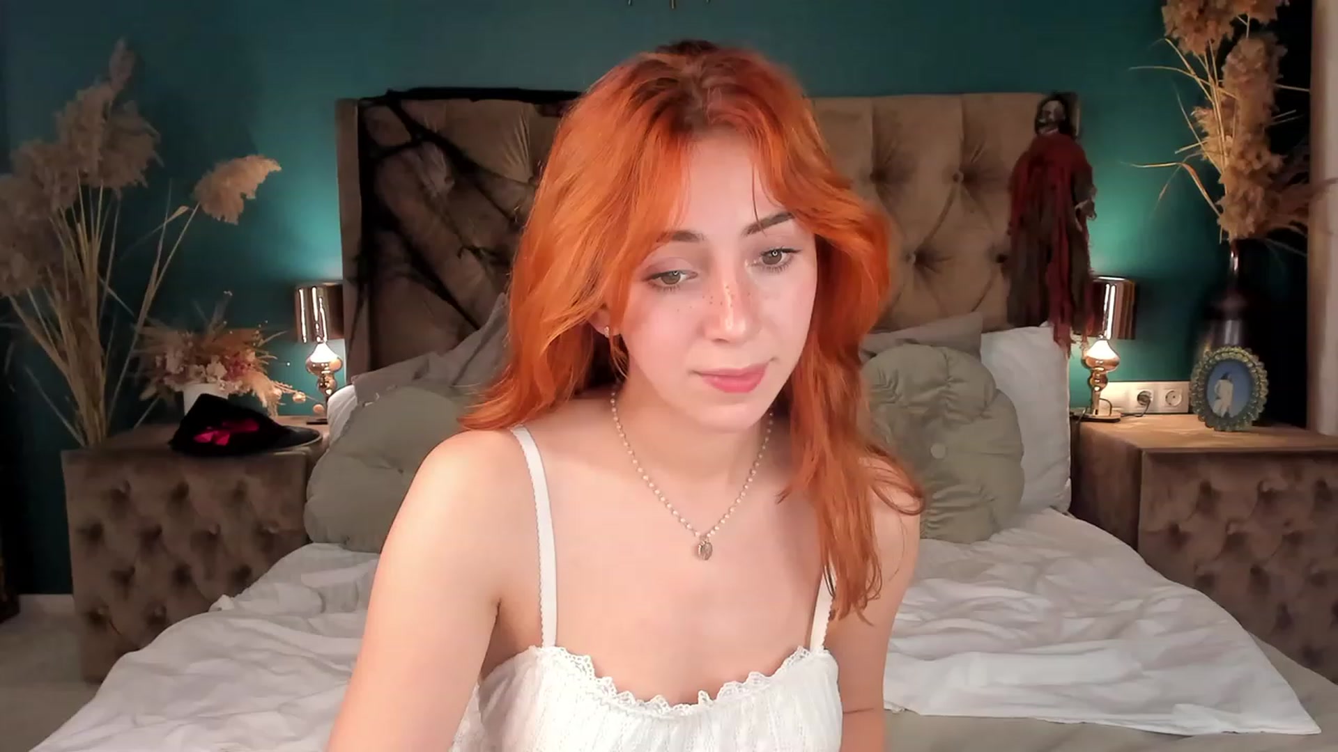 Gallery image thumbnail from ElsaYoung's myfreecams stream on, 11/03/2023, 20:28 image 7 of 20