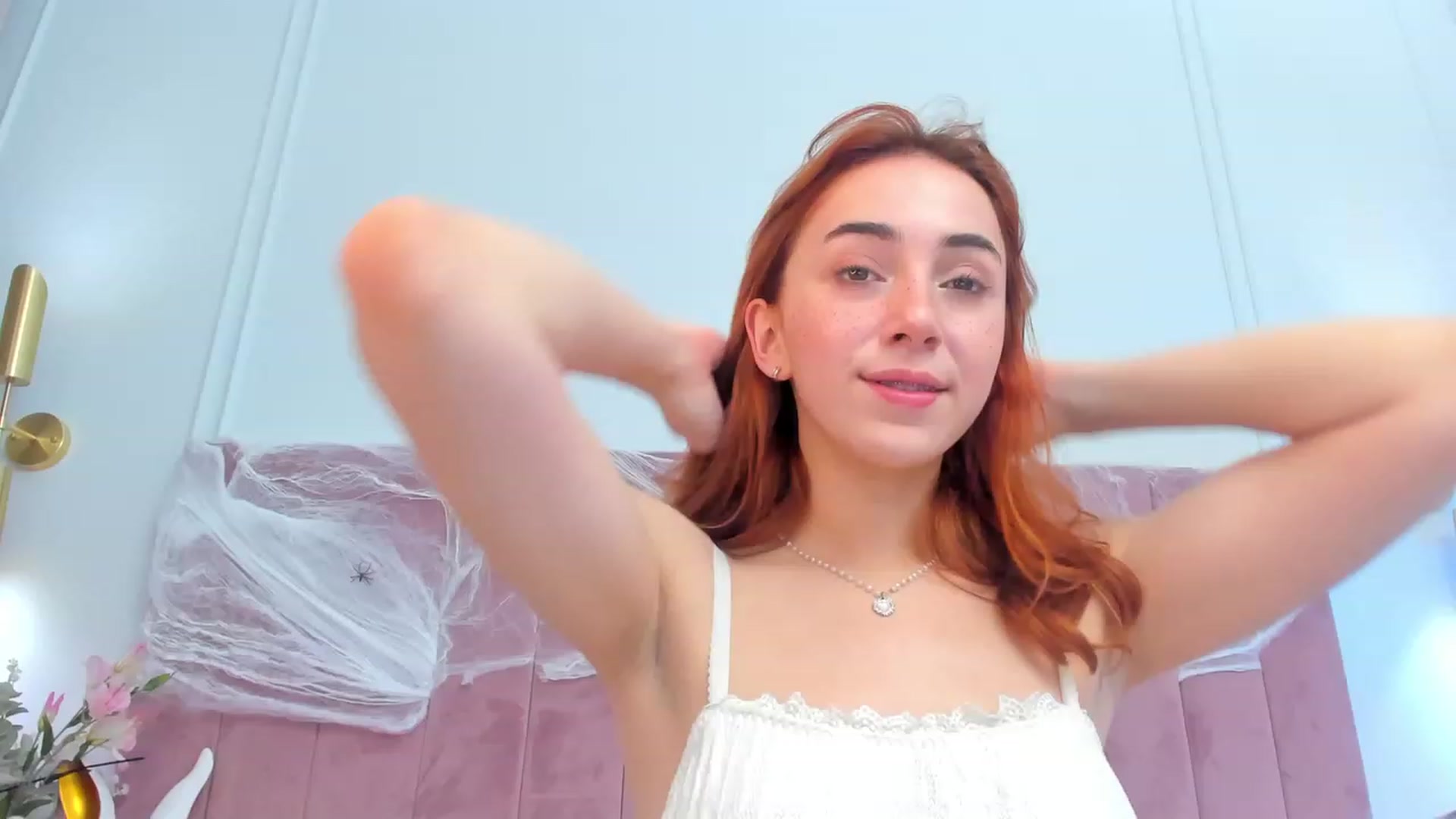 Gallery image thumbnail from ElsaYoung's myfreecams stream on, 11/04/2023, 13:24 image 13 of 20