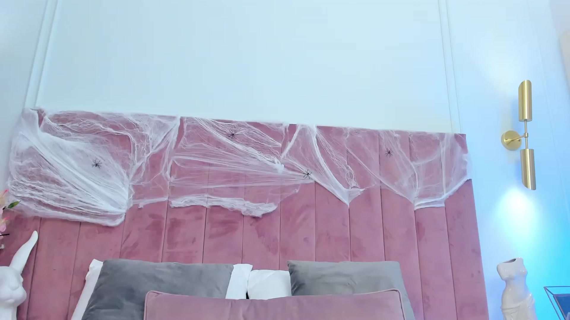 Gallery image thumbnail from ElsaYoung's myfreecams stream on, 11/04/2023, 13:24 image 19 of 20