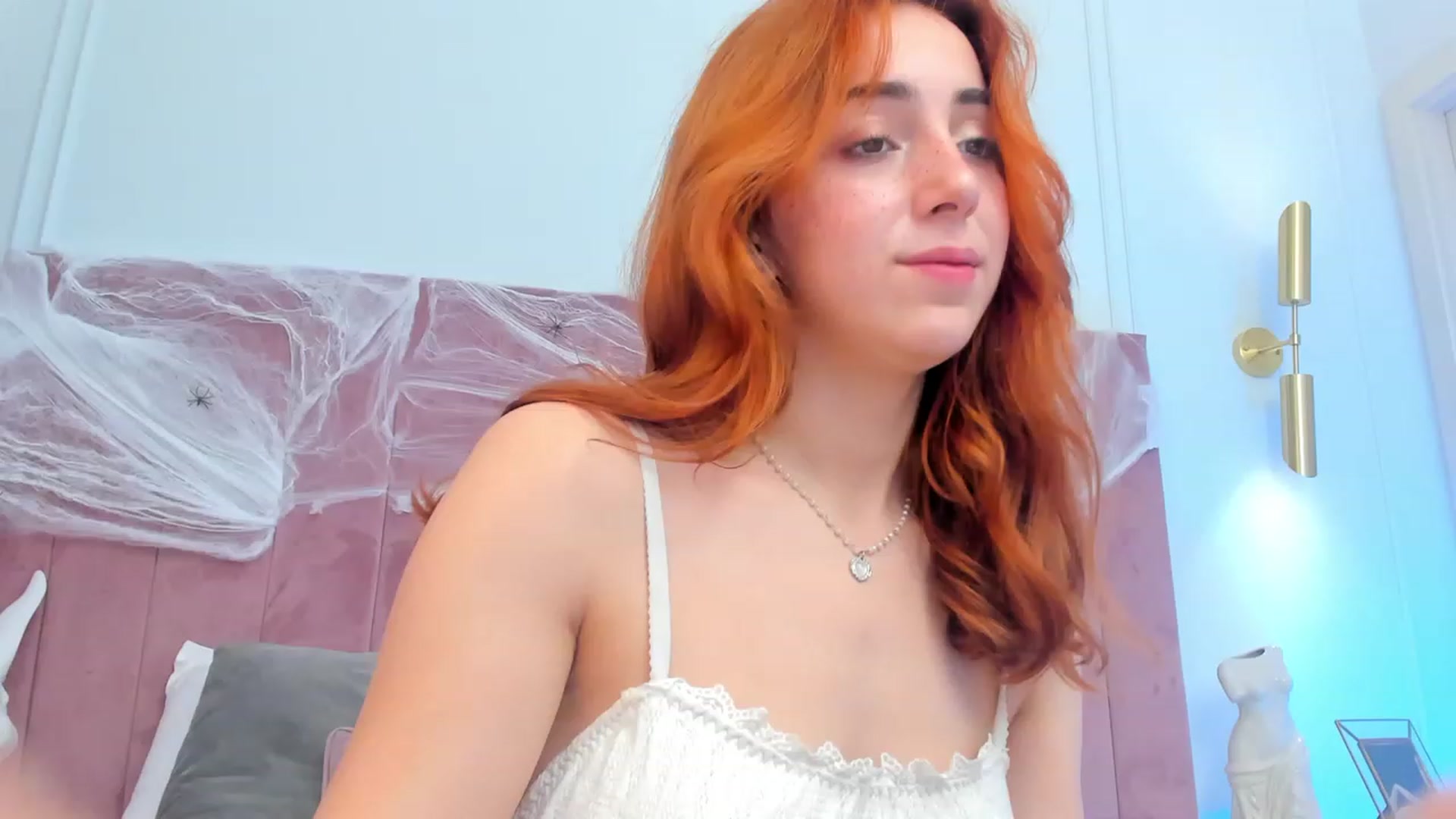 Gallery image thumbnail from ElsaYoung's myfreecams stream on, 11/04/2023, 13:24 image 7 of 20