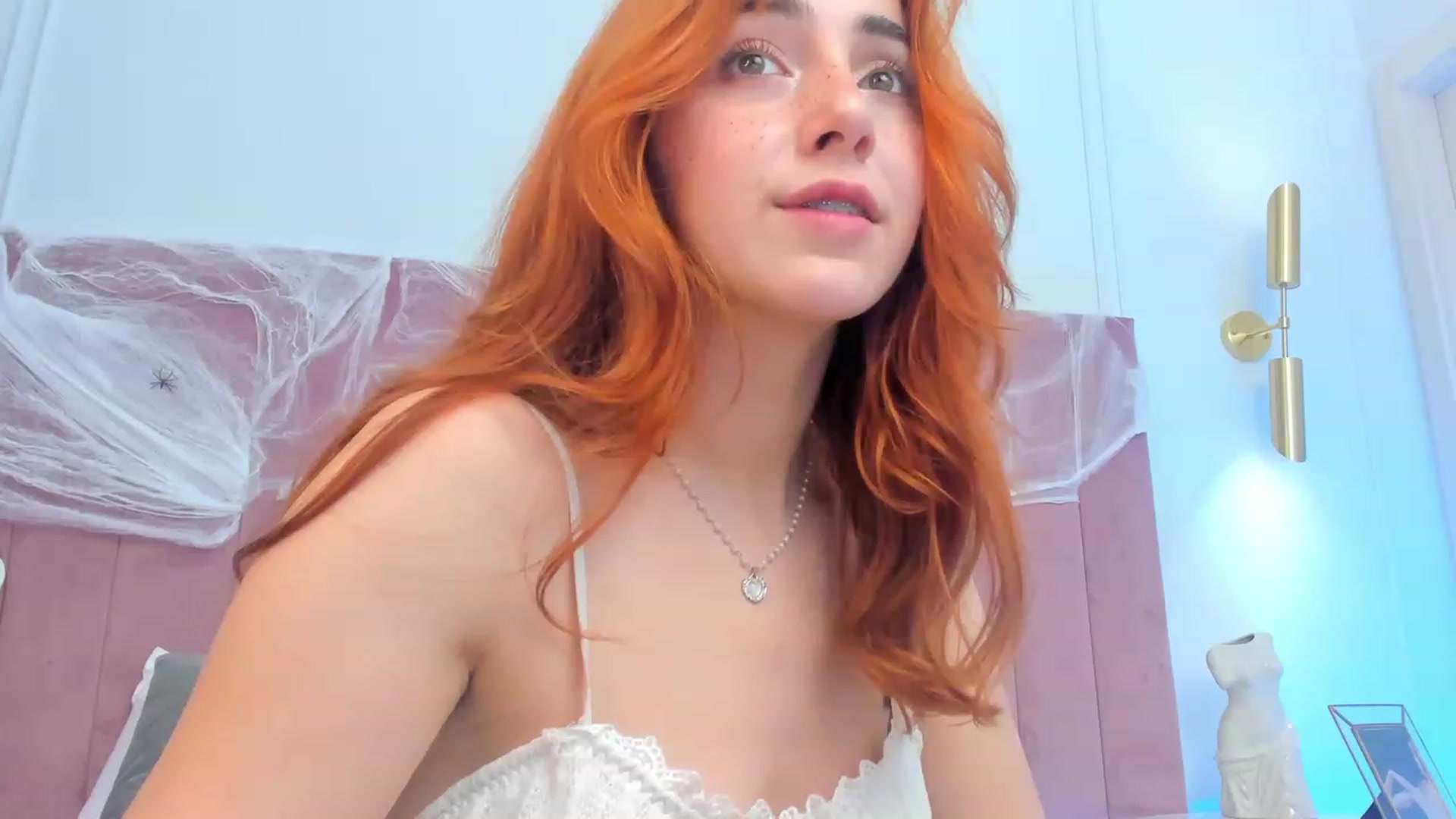 Gallery image thumbnail from ElsaYoung's myfreecams stream on, 11/04/2023, 13:51 image 6 of 20