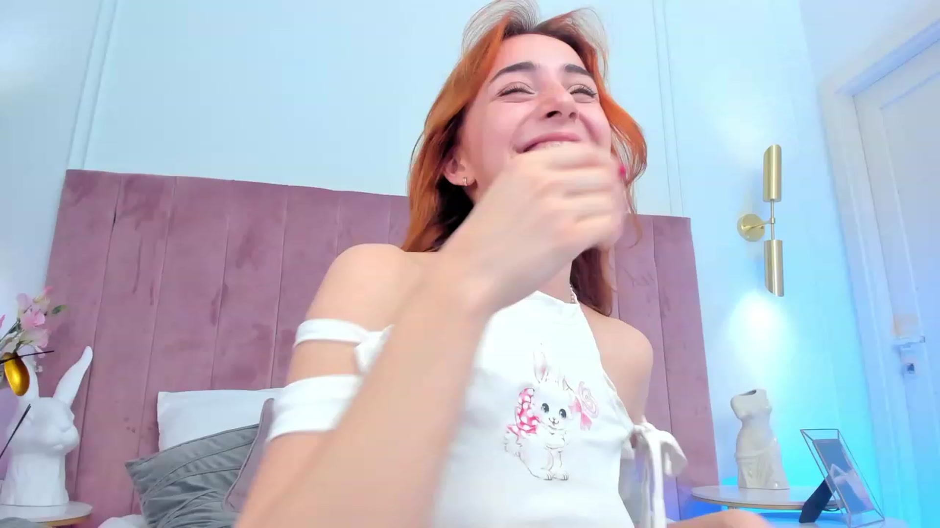 Gallery image thumbnail from ElsaYoung's myfreecams stream on, 11/04/2023, 19:57 image 5 of 20