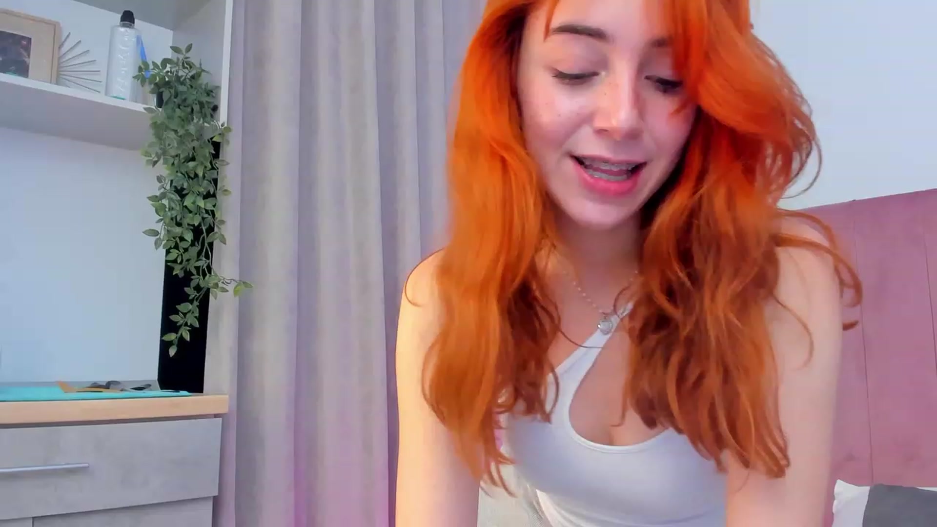 Gallery image thumbnail from ElsaYoung's myfreecams stream on, 11/05/2023, 09:50 image 1 of 20