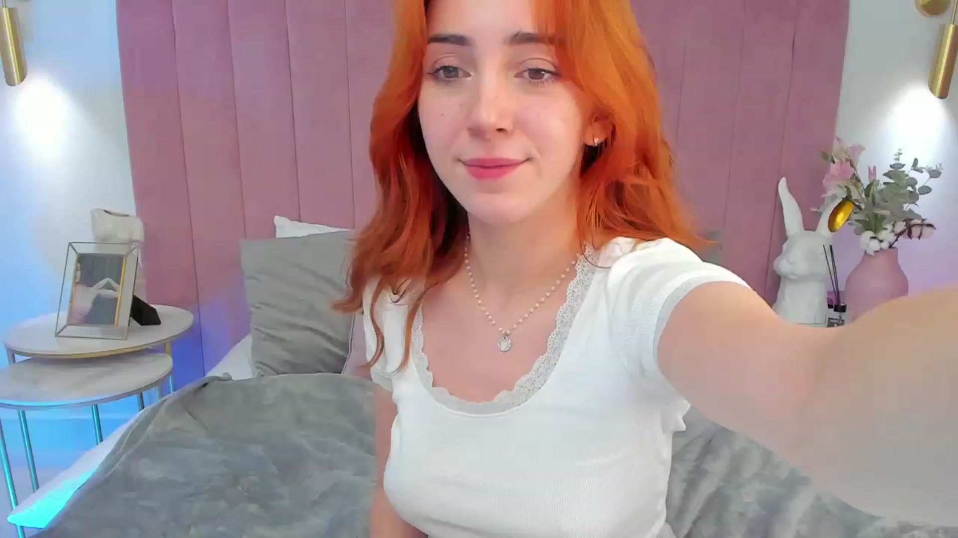 Gallery image thumbnail from ElsaYoung's myfreecams stream on, 11/07/2023, 21:22 image 7 of 20