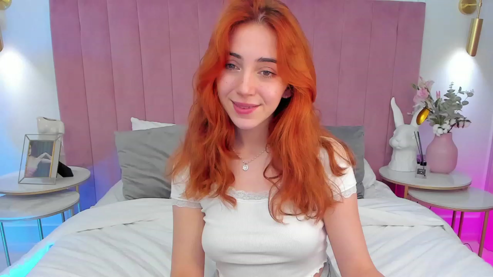 Gallery image thumbnail from ElsaYoung's myfreecams stream on, 11/07/2023, 21:22 image 2 of 20