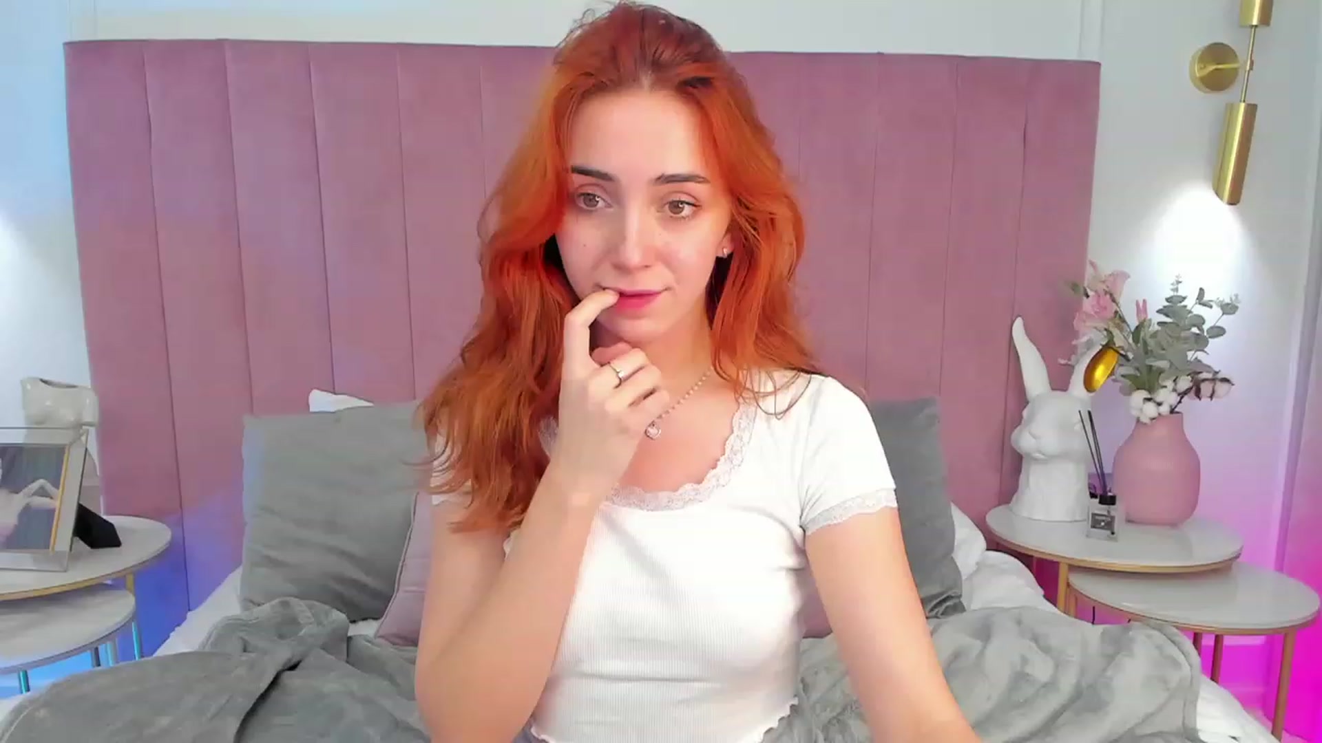 Gallery image thumbnail from ElsaYoung's myfreecams stream on, 11/07/2023, 22:36 image 8 of 20