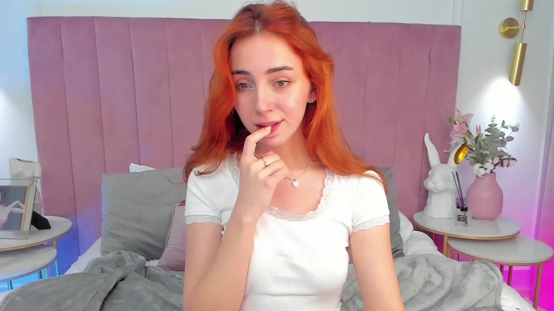 Gallery image thumbnail from ElsaYoung's myfreecams stream on, 11/07/2023, 22:36 image 16 of 20