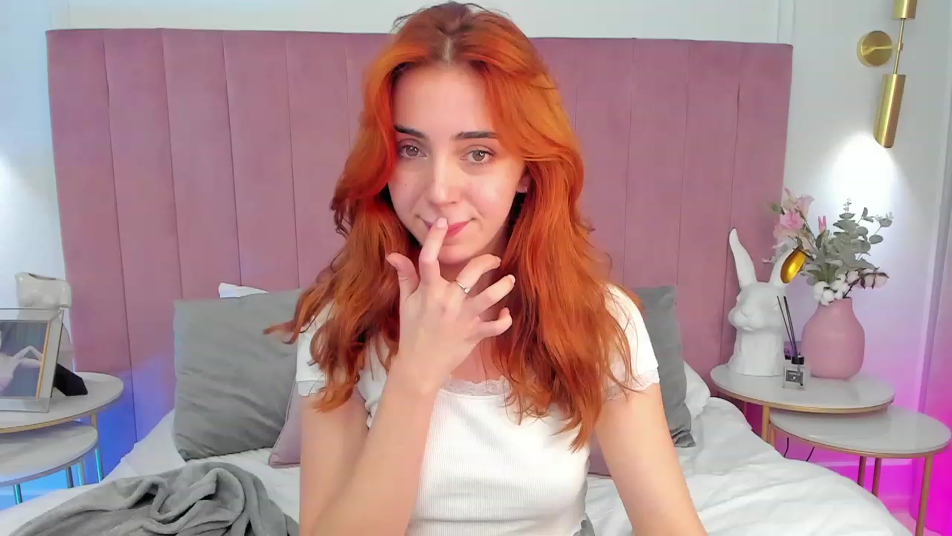 Gallery image thumbnail from ElsaYoung's myfreecams stream on, 11/07/2023, 22:36 image 2 of 20