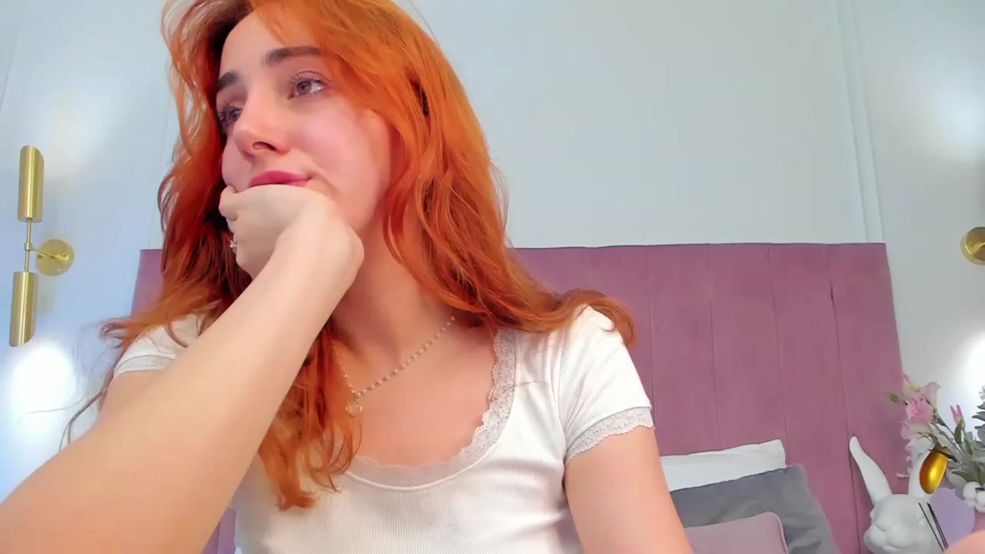 Gallery image thumbnail from ElsaYoung's myfreecams stream on, 11/08/2023, 03:15 image 3 of 20
