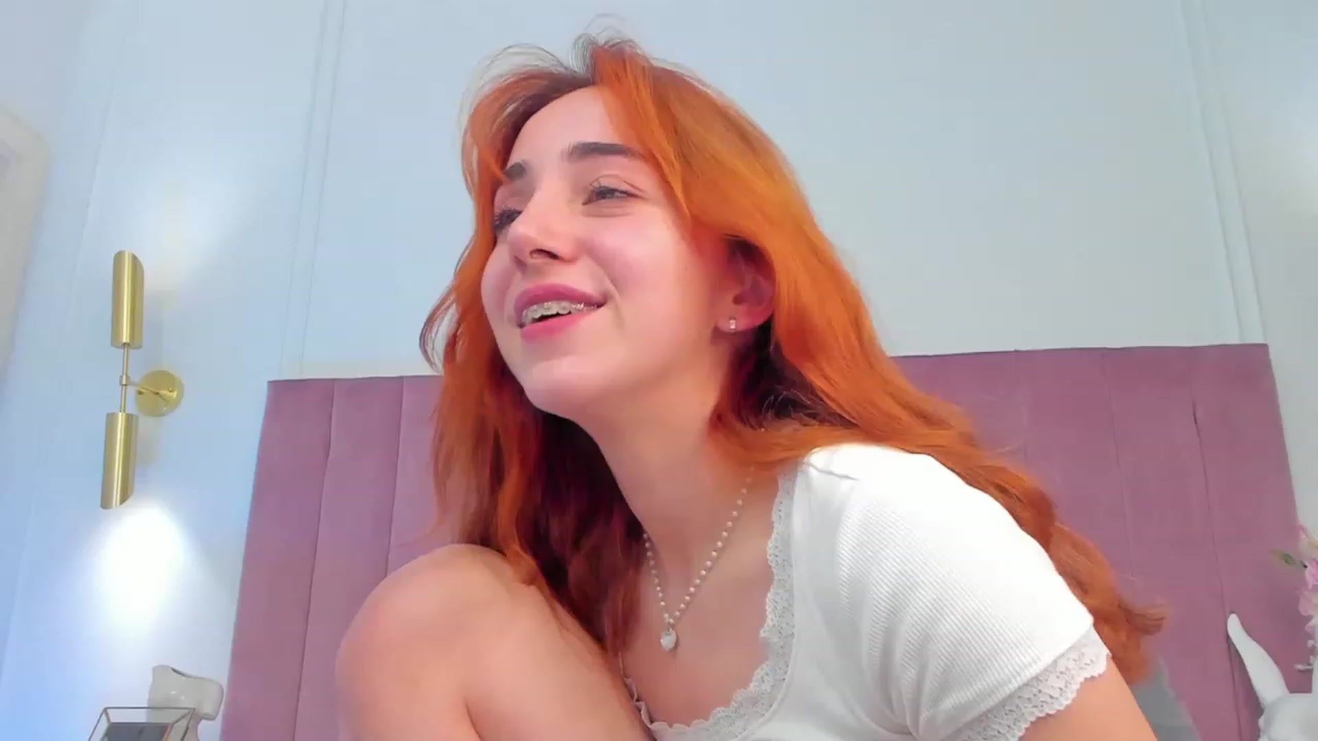 Gallery image thumbnail from ElsaYoung's myfreecams stream on, 11/08/2023, 03:15 image 1 of 20