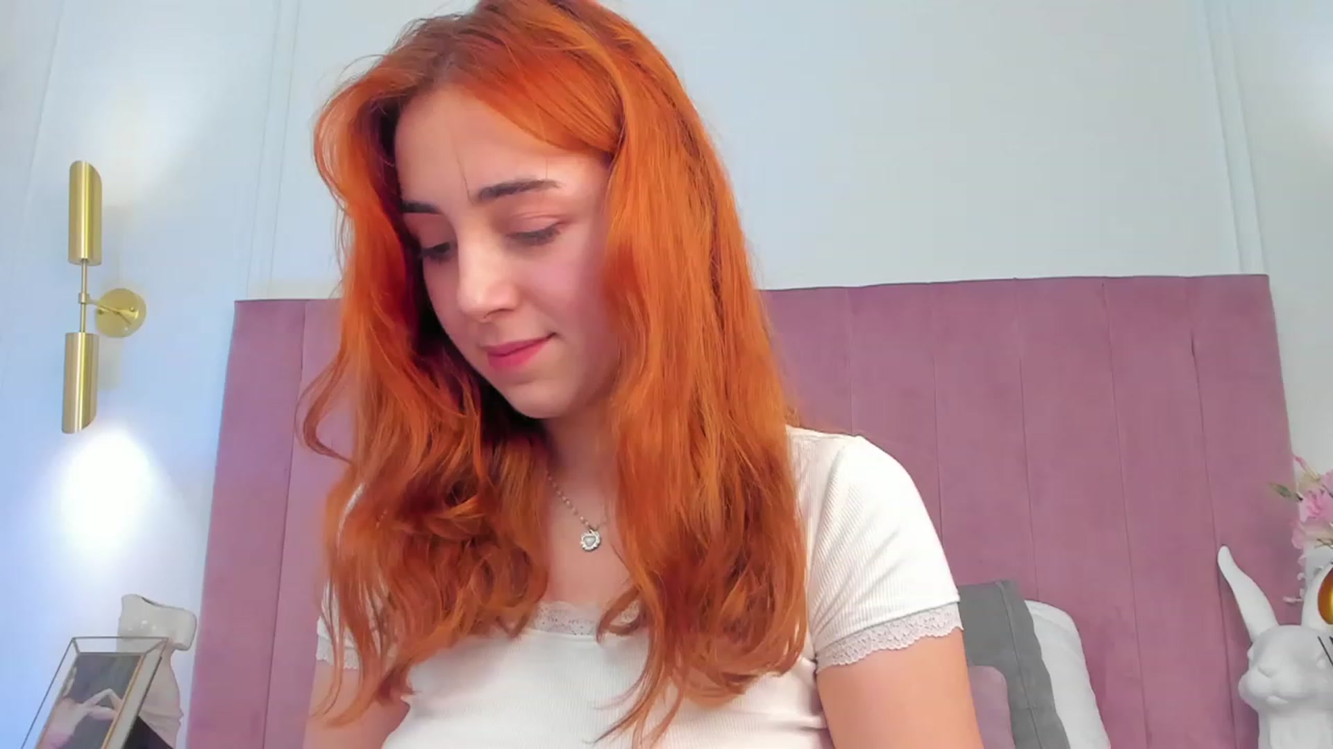 Gallery image thumbnail from ElsaYoung's myfreecams stream on, 11/08/2023, 05:04 image 17 of 20