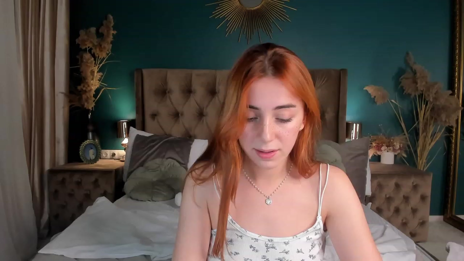 Gallery image thumbnail from ElsaYoung's myfreecams stream on, 11/09/2023, 23:07 image 6 of 20