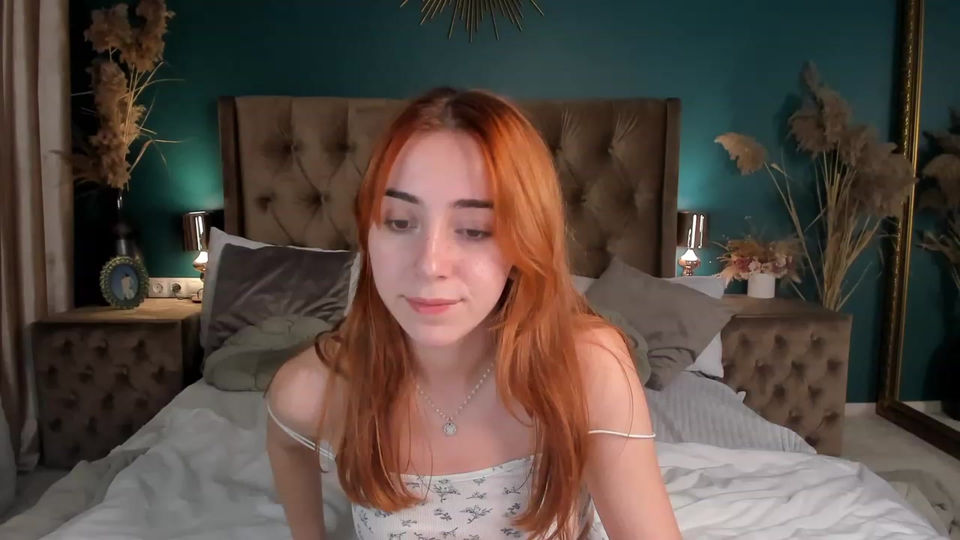 Gallery image thumbnail from ElsaYoung's myfreecams stream on, 11/10/2023, 03:37 image 15 of 20