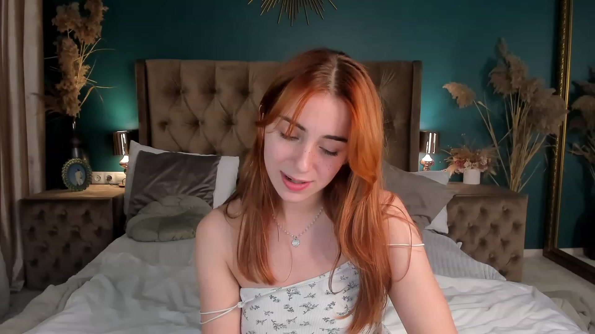 Gallery image thumbnail from ElsaYoung's myfreecams stream on, 11/10/2023, 03:37 image 9 of 20