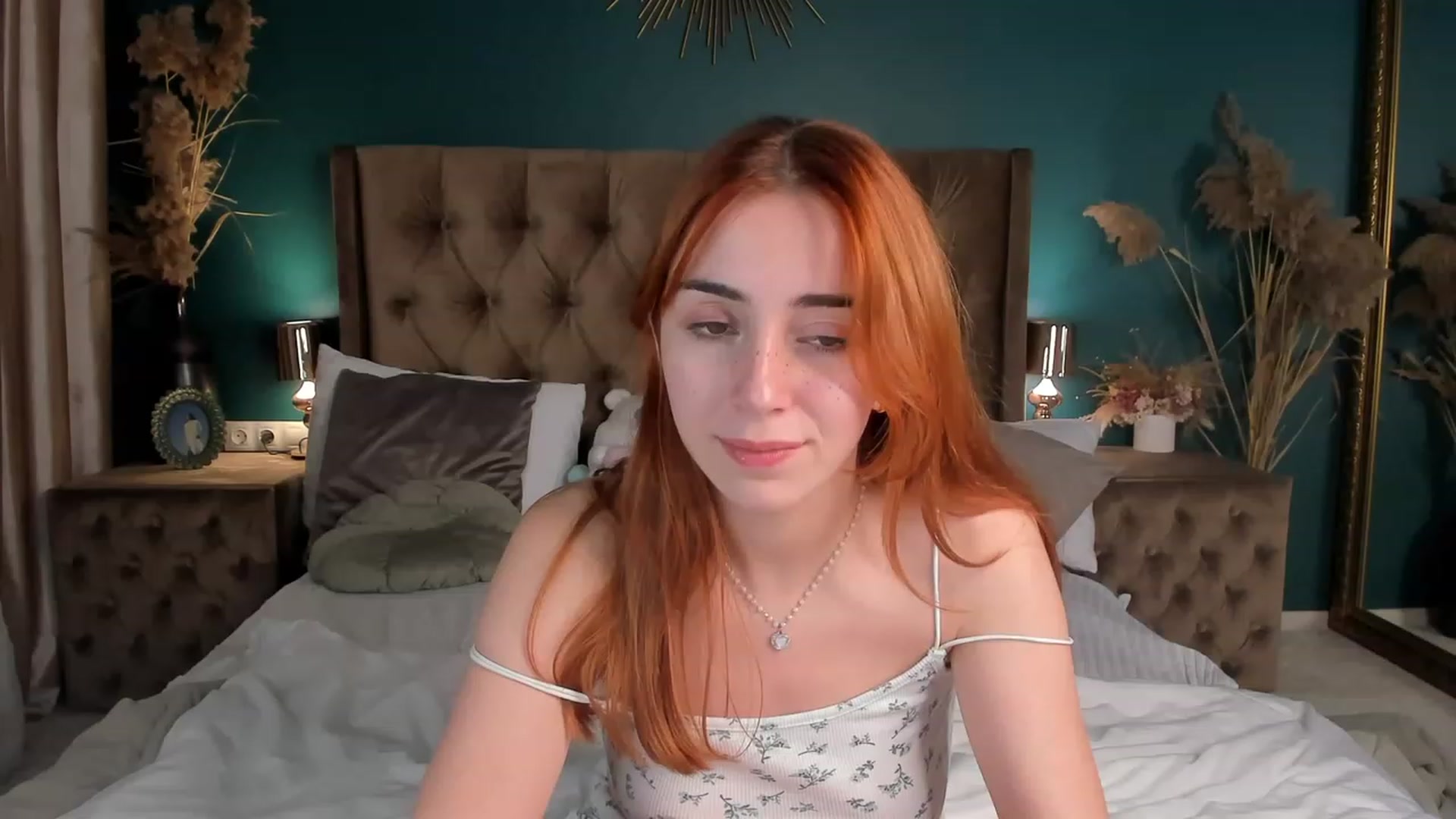 Gallery image thumbnail from ElsaYoung's myfreecams stream on, 11/10/2023, 03:37 image 14 of 20