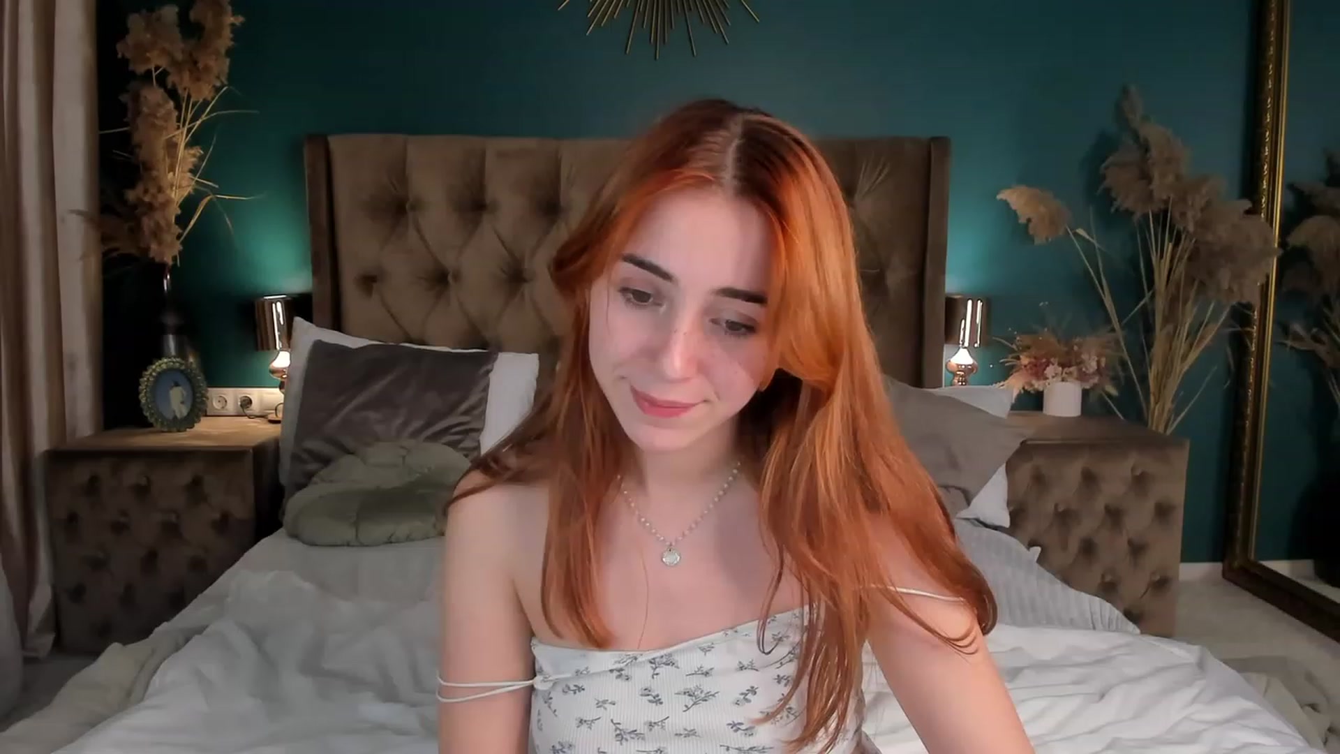 Gallery image thumbnail from ElsaYoung's myfreecams stream on, 11/10/2023, 03:37 image 8 of 20