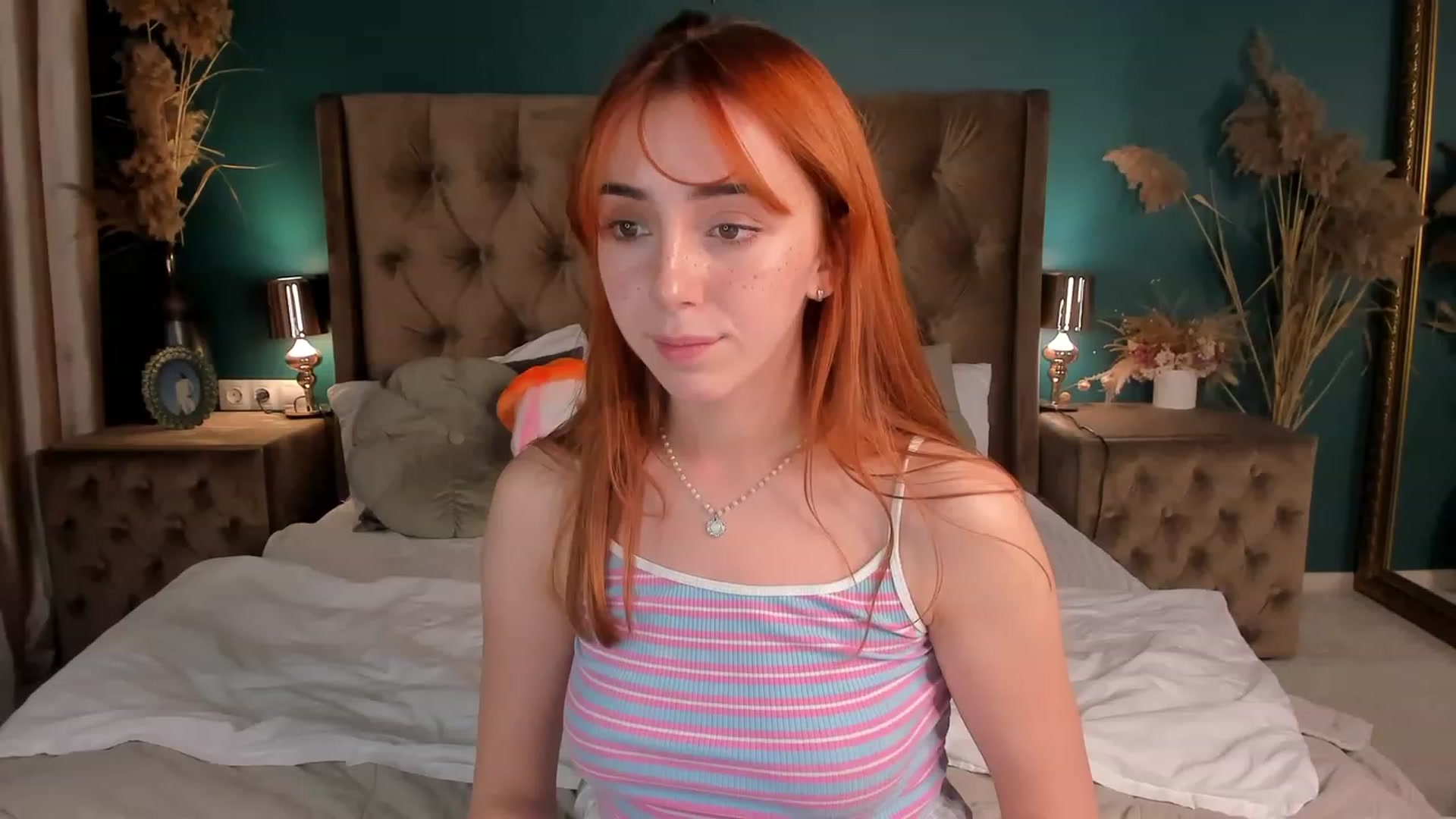 Gallery image thumbnail from ElsaYoung's myfreecams stream on, 11/10/2023, 21:39 image 16 of 20