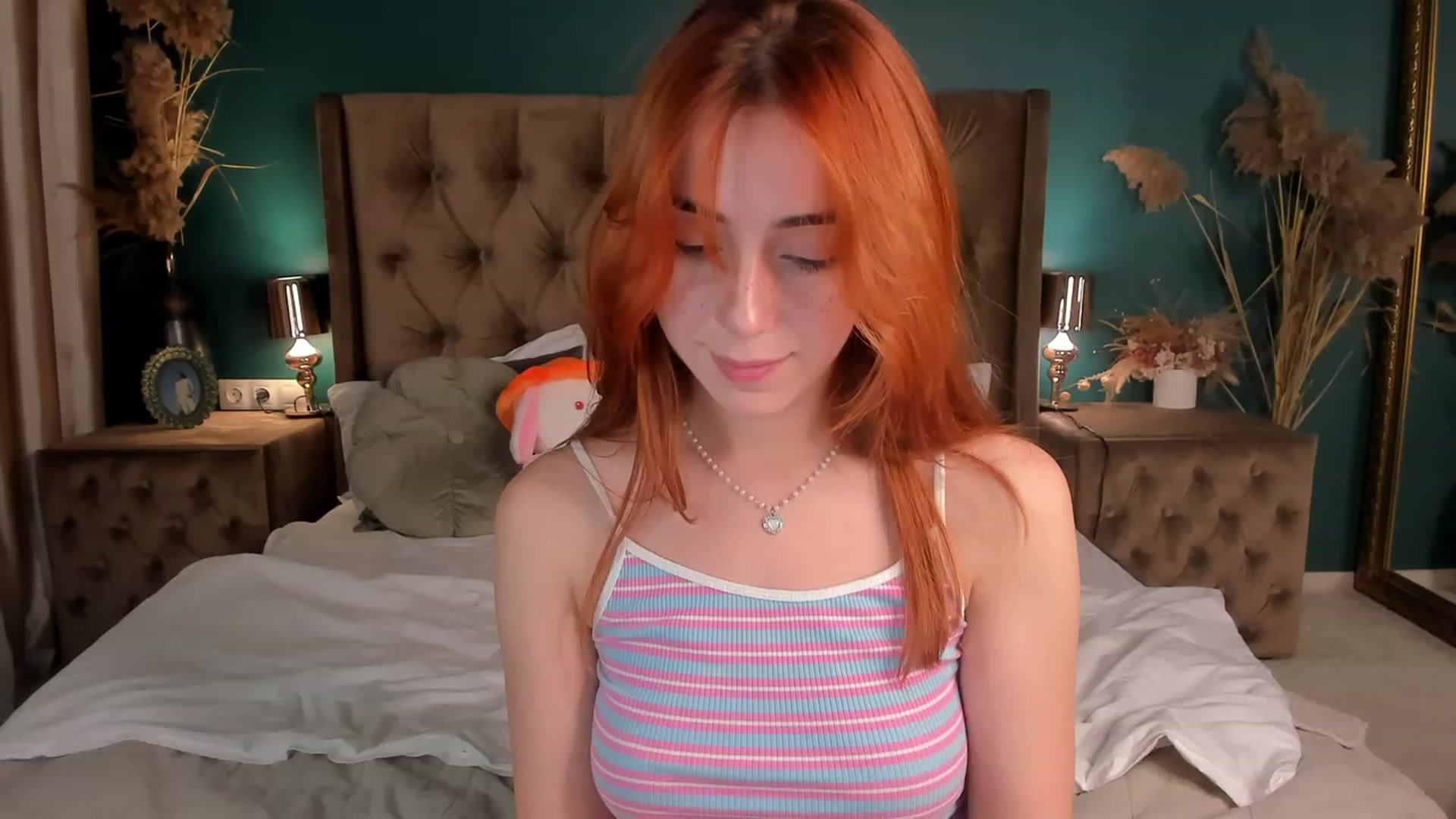 Gallery image thumbnail from ElsaYoung's myfreecams stream on, 11/10/2023, 21:39 image 4 of 20