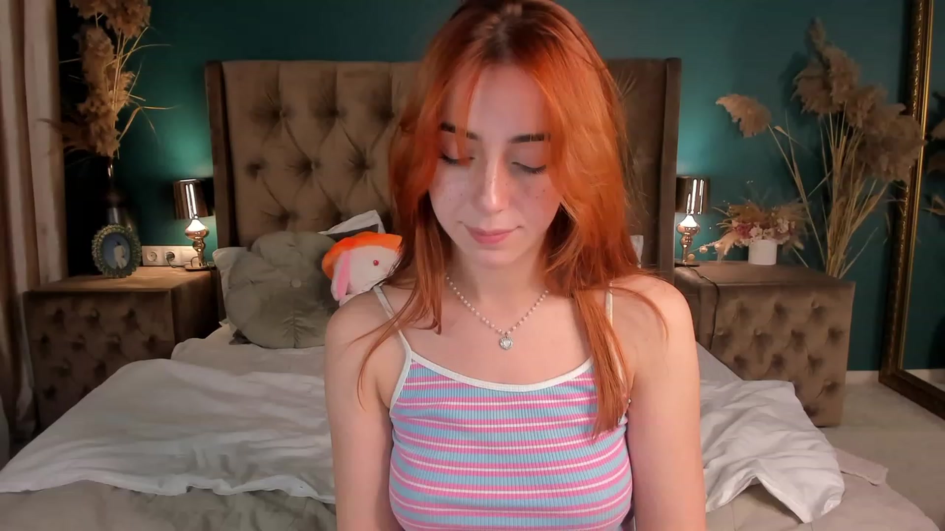 Gallery image thumbnail from ElsaYoung's myfreecams stream on, 11/10/2023, 21:39 image 3 of 20