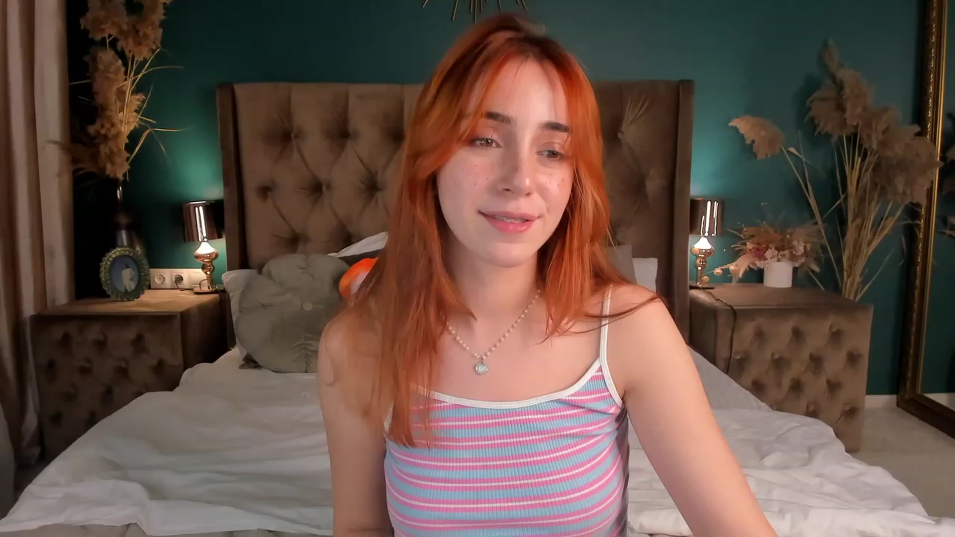 Gallery image thumbnail from ElsaYoung's myfreecams stream on, 11/10/2023, 22:12 image 10 of 20