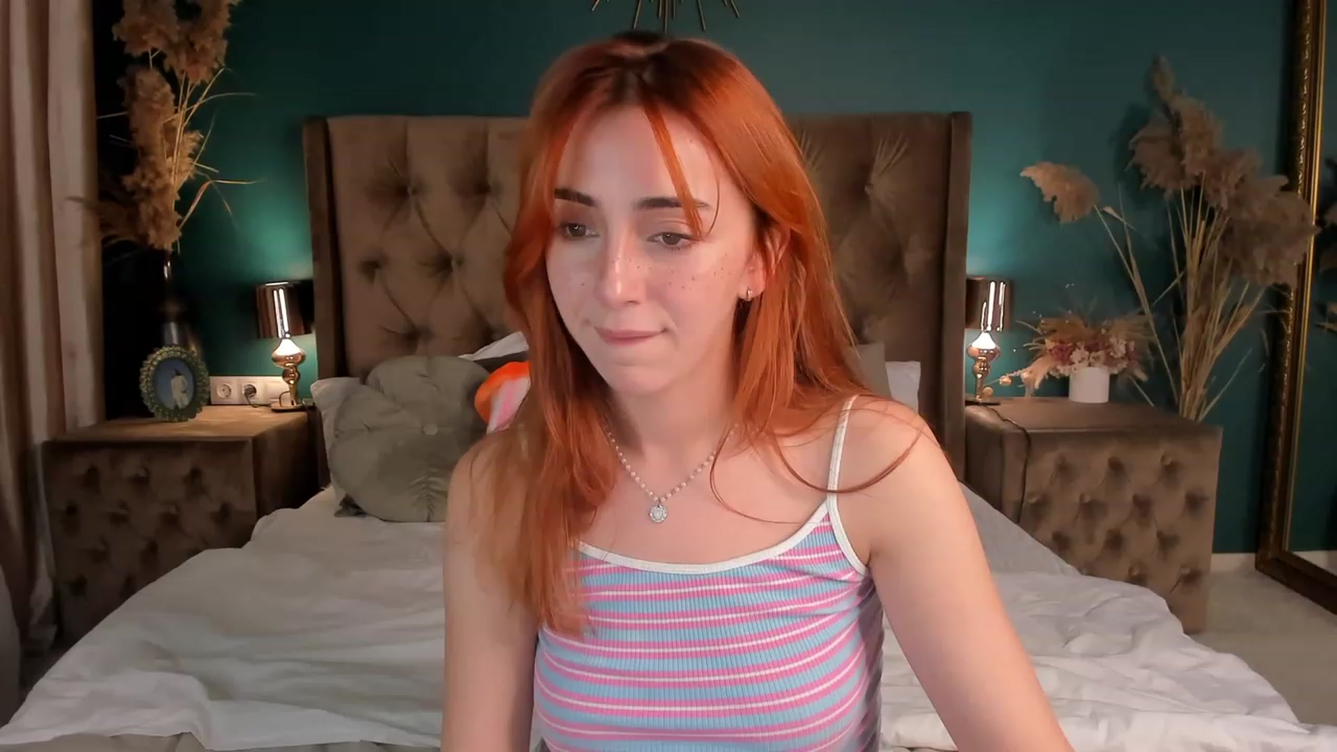 Gallery image thumbnail from ElsaYoung's myfreecams stream on, 11/10/2023, 22:12 image 12 of 20