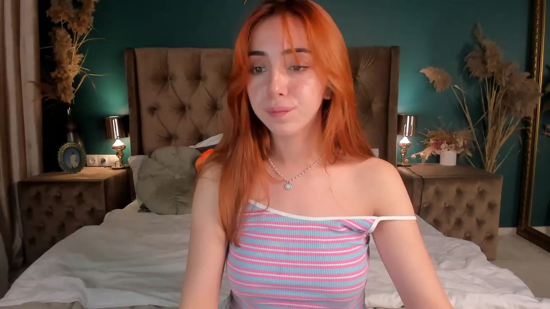 Gallery image thumbnail from ElsaYoung's myfreecams stream on, 11/10/2023, 22:12 image 5 of 20