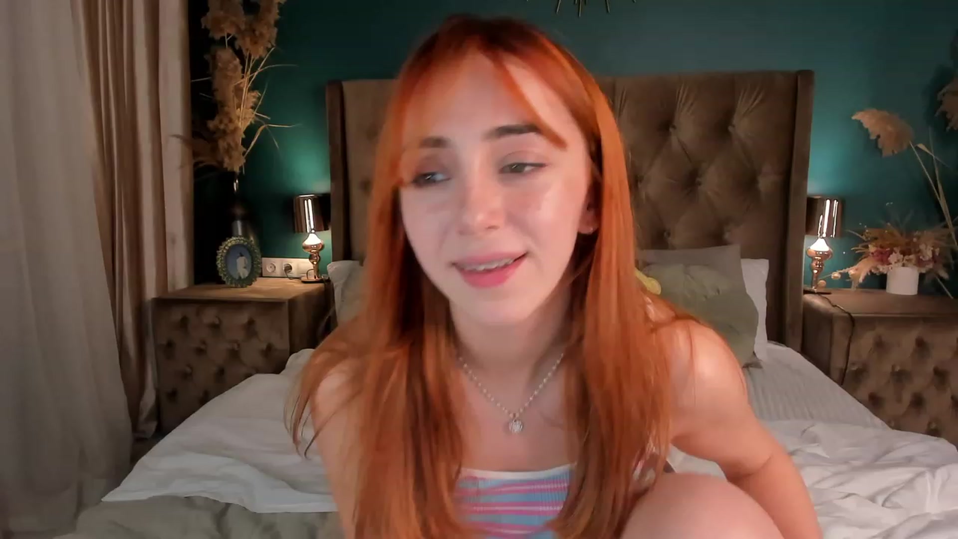 Gallery image thumbnail from ElsaYoung's myfreecams stream on, 11/10/2023, 22:12 image 14 of 20