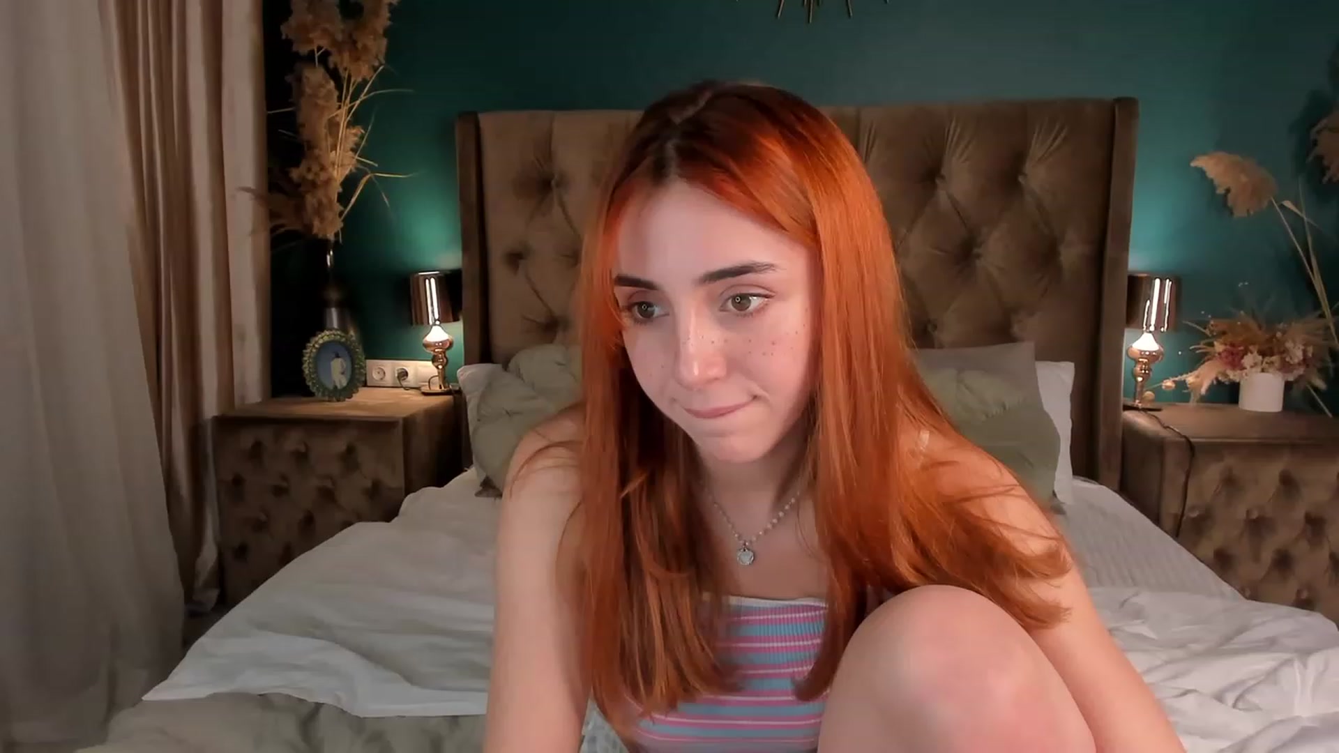 Gallery image thumbnail from ElsaYoung's myfreecams stream on, 11/10/2023, 22:12 image 17 of 20