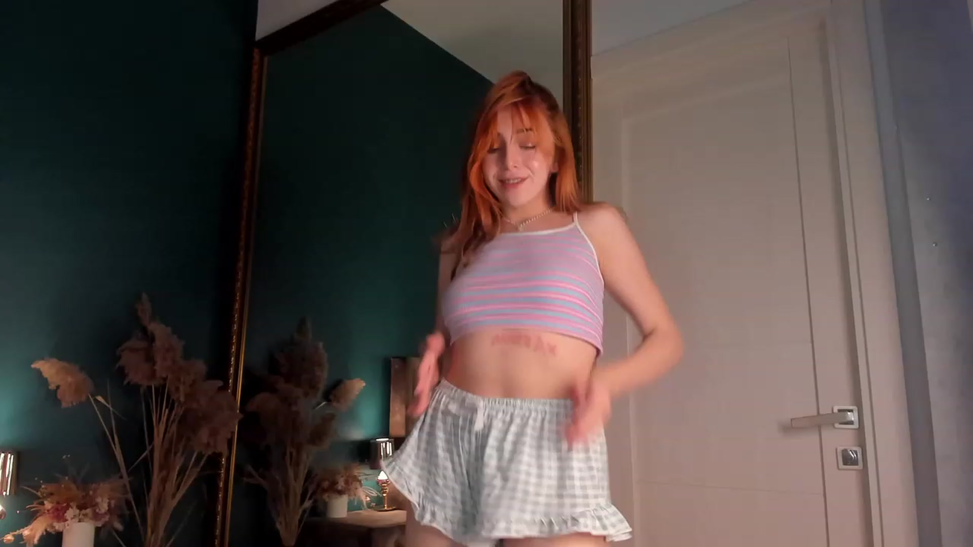 Gallery image thumbnail from ElsaYoung's myfreecams stream on, 11/11/2023, 01:40 image 18 of 20