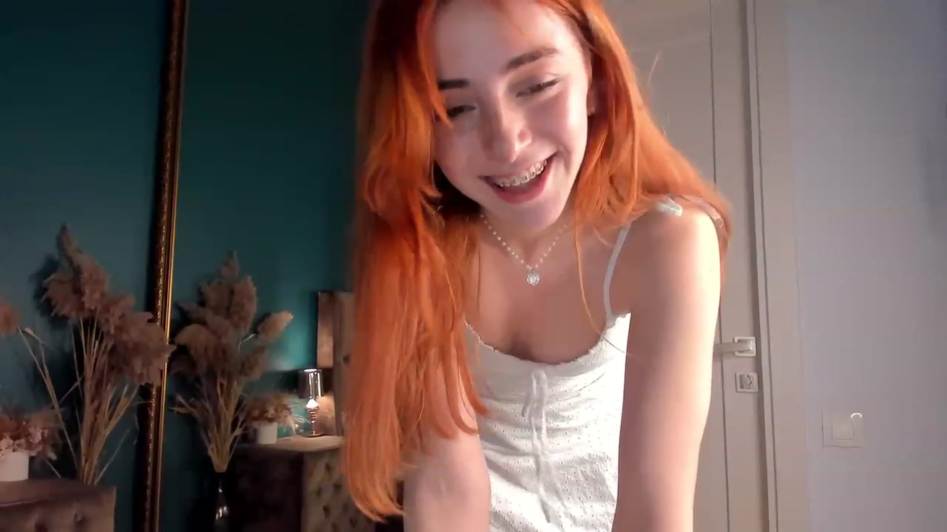 Gallery image thumbnail from ElsaYoung's myfreecams stream on, 11/11/2023, 21:26 image 10 of 20