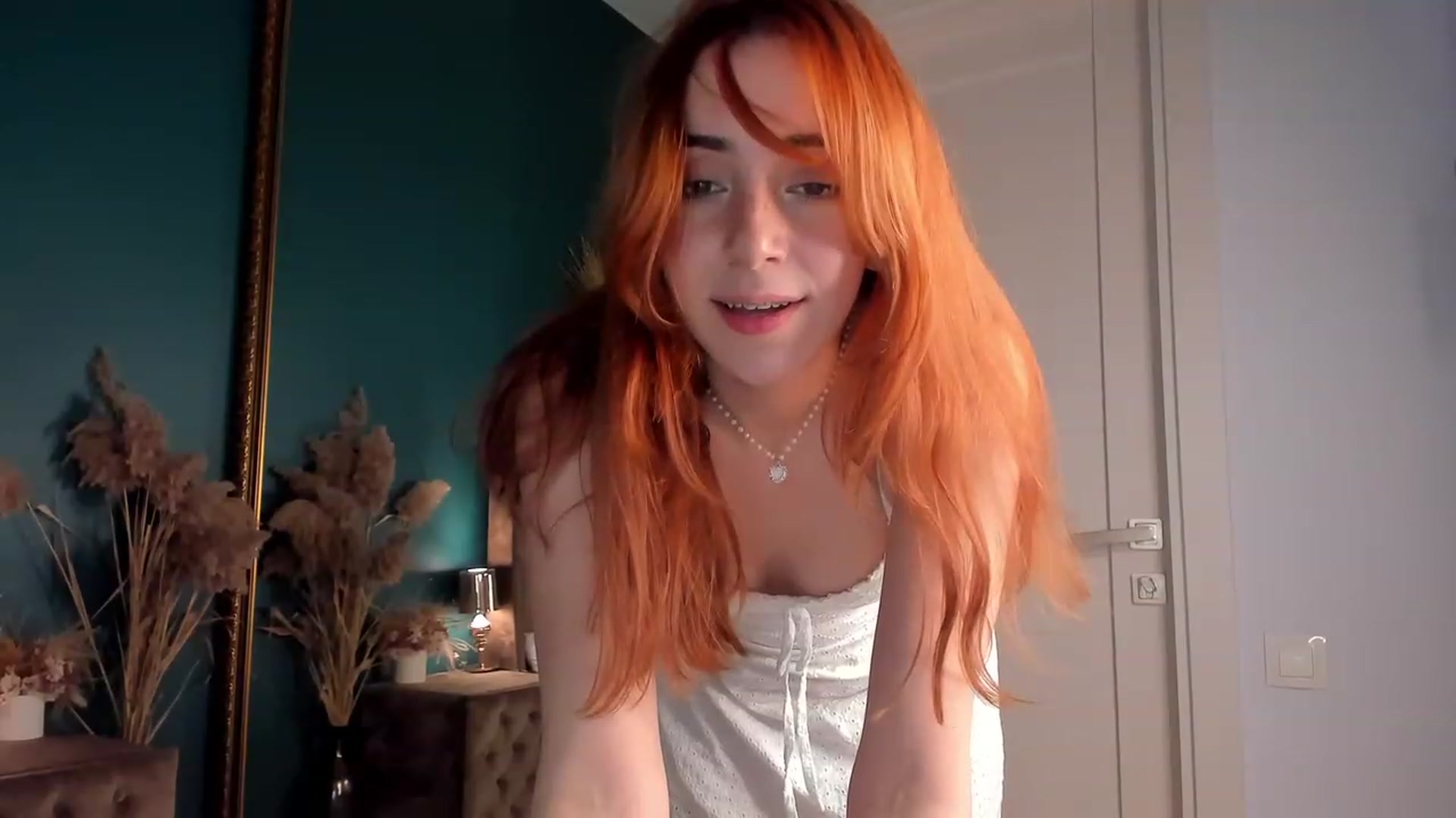 Gallery image thumbnail from ElsaYoung's myfreecams stream on, 11/11/2023, 21:26 image 9 of 20