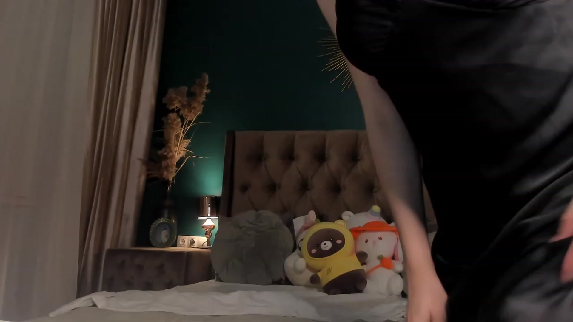 Gallery image thumbnail from ElsaYoung's myfreecams stream on, 11/11/2023, 23:28 image 10 of 20