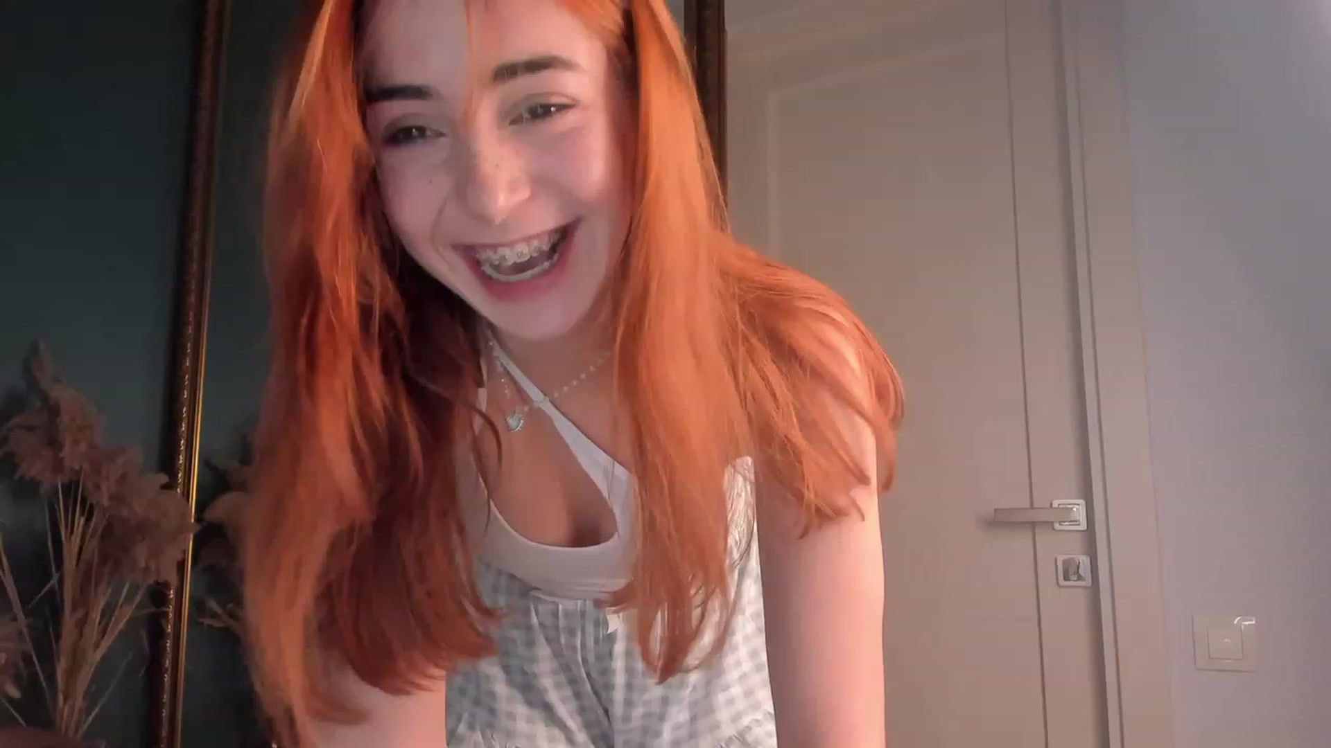 Gallery image thumbnail from ElsaYoung's myfreecams stream on, 11/12/2023, 23:44 image 10 of 20