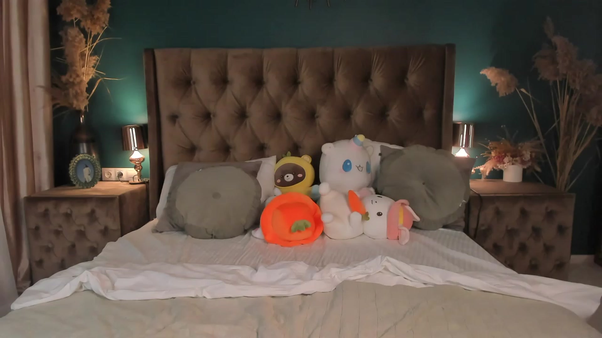 Gallery image thumbnail from ElsaYoung's myfreecams stream on, 11/13/2023, 03:21 image 15 of 20