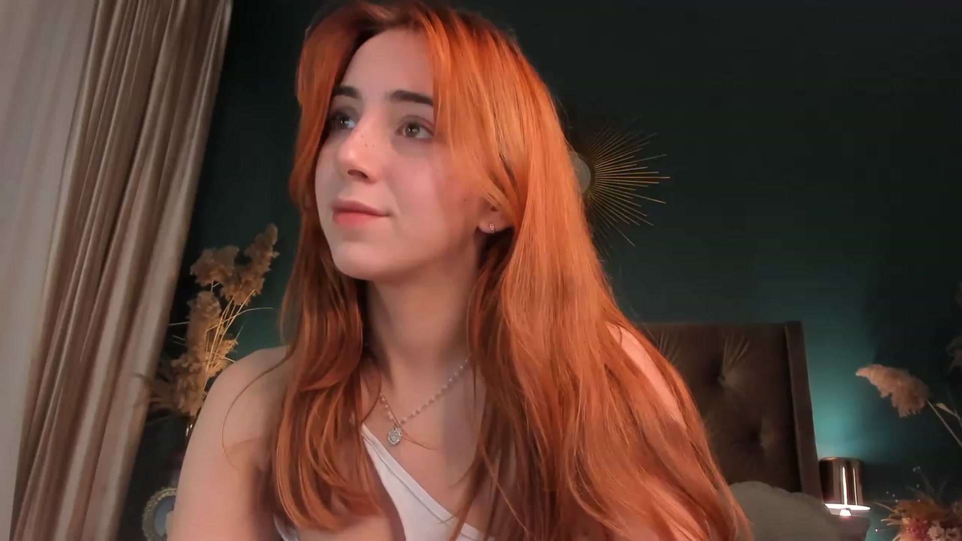 Gallery image thumbnail from ElsaYoung's myfreecams stream on, 11/13/2023, 03:21 image 7 of 20
