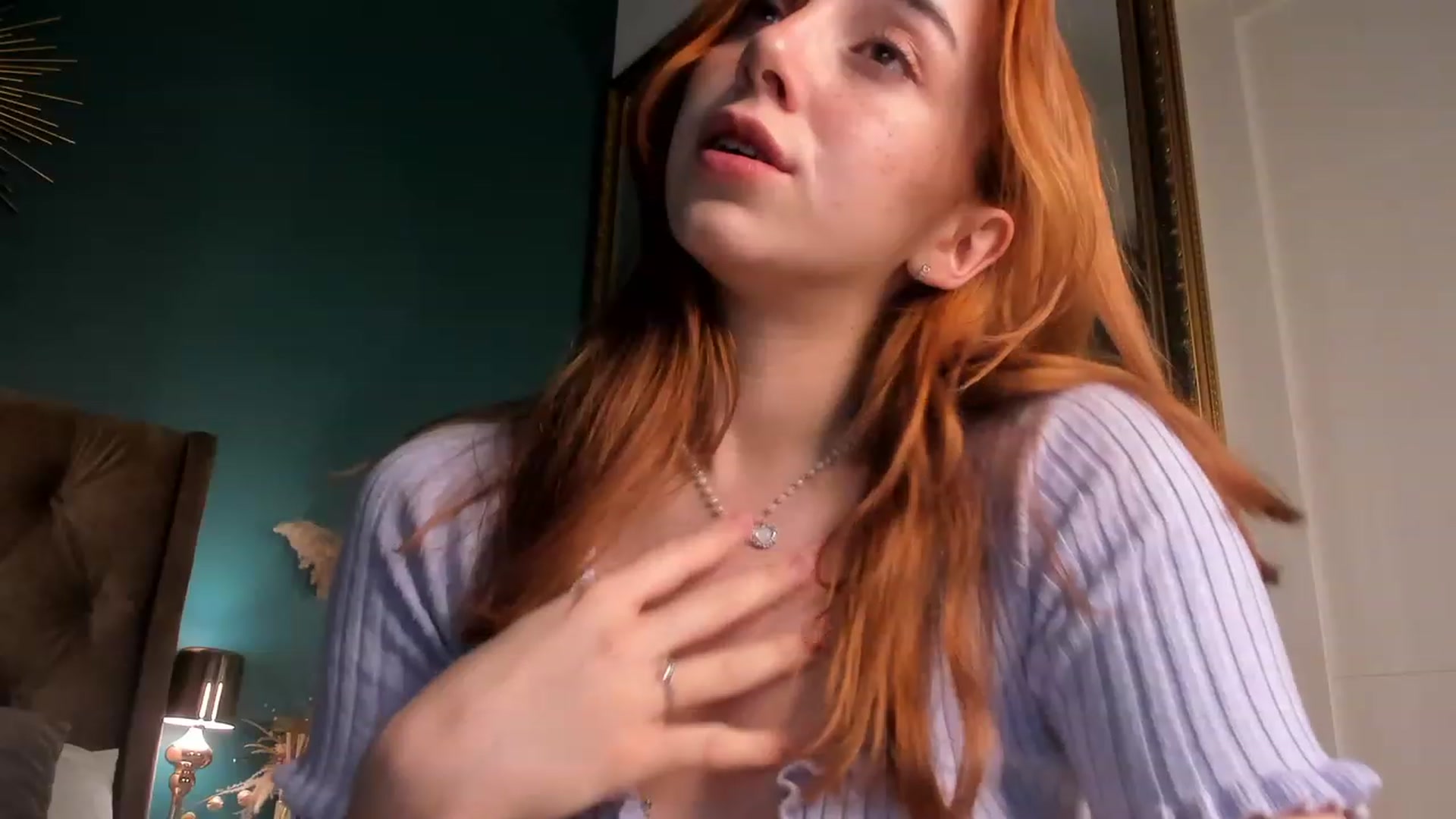Gallery image thumbnail from ElsaYoung's myfreecams stream on, 11/14/2023, 17:14 image 5 of 20