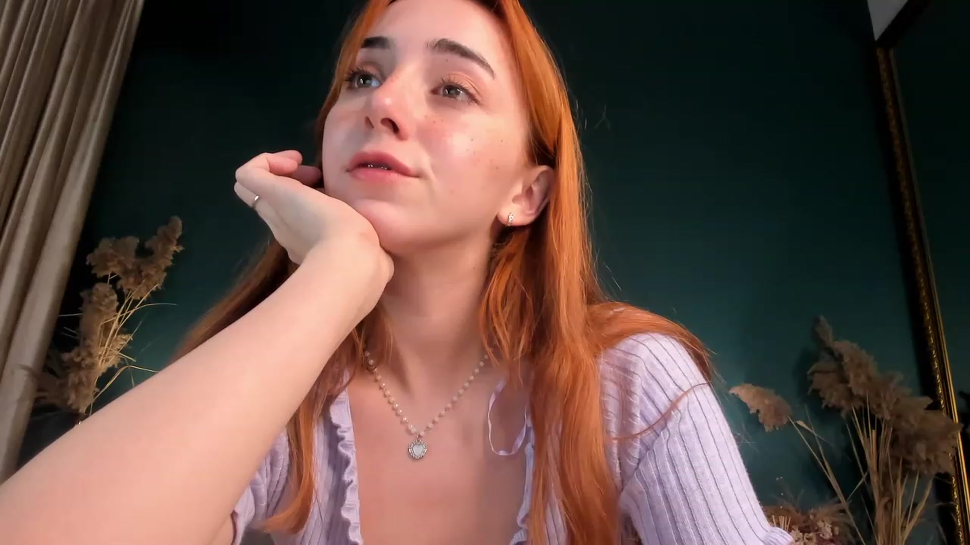 Gallery image thumbnail from ElsaYoung's myfreecams stream on, 11/14/2023, 17:58 image 5 of 20
