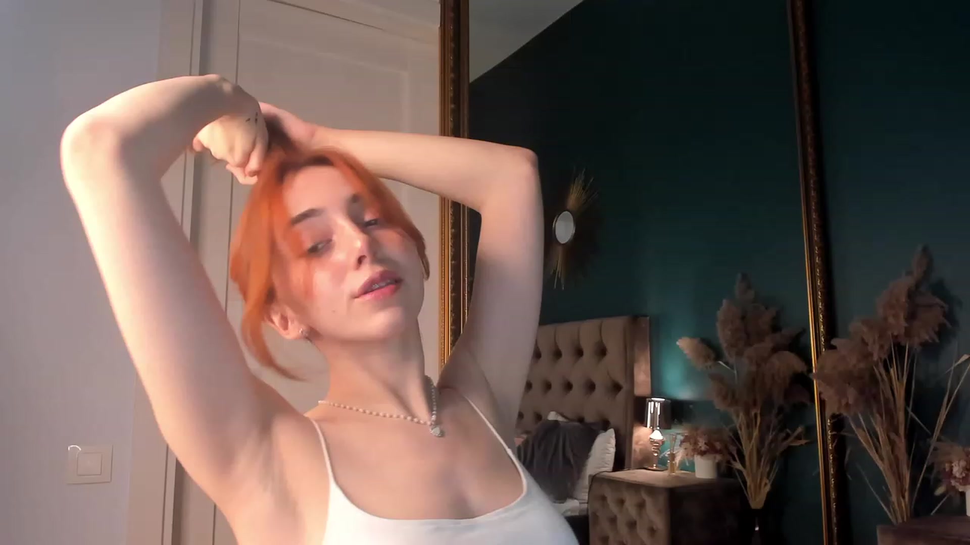 Gallery image thumbnail from ElsaYoung's myfreecams stream on, 11/17/2023, 13:29 image 14 of 20