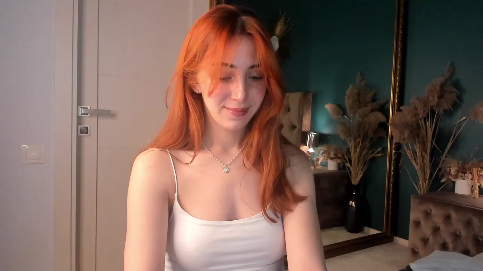 Gallery image thumbnail from ElsaYoung's myfreecams stream on, 11/17/2023, 14:03 image 3 of 20