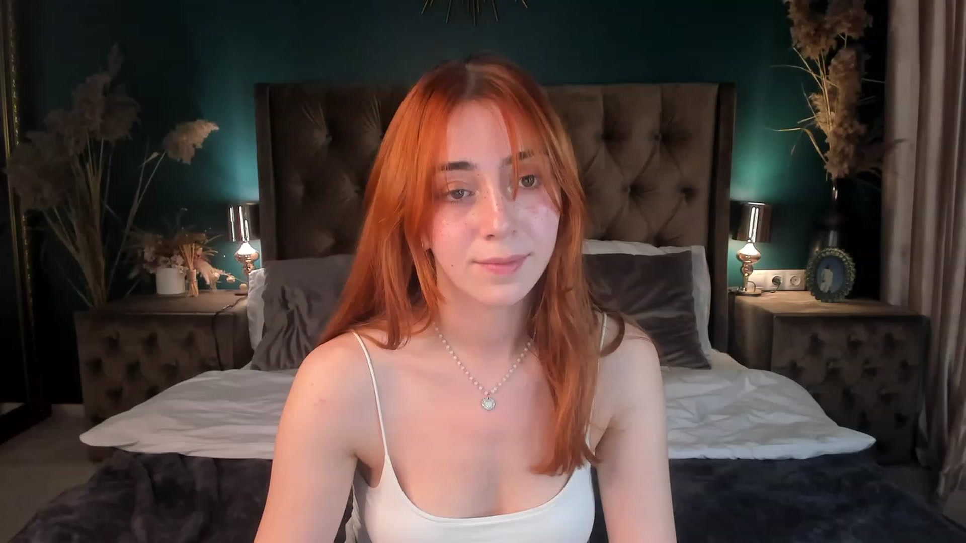 Gallery image thumbnail from ElsaYoung's myfreecams stream on, 11/17/2023, 17:56 image 1 of 20